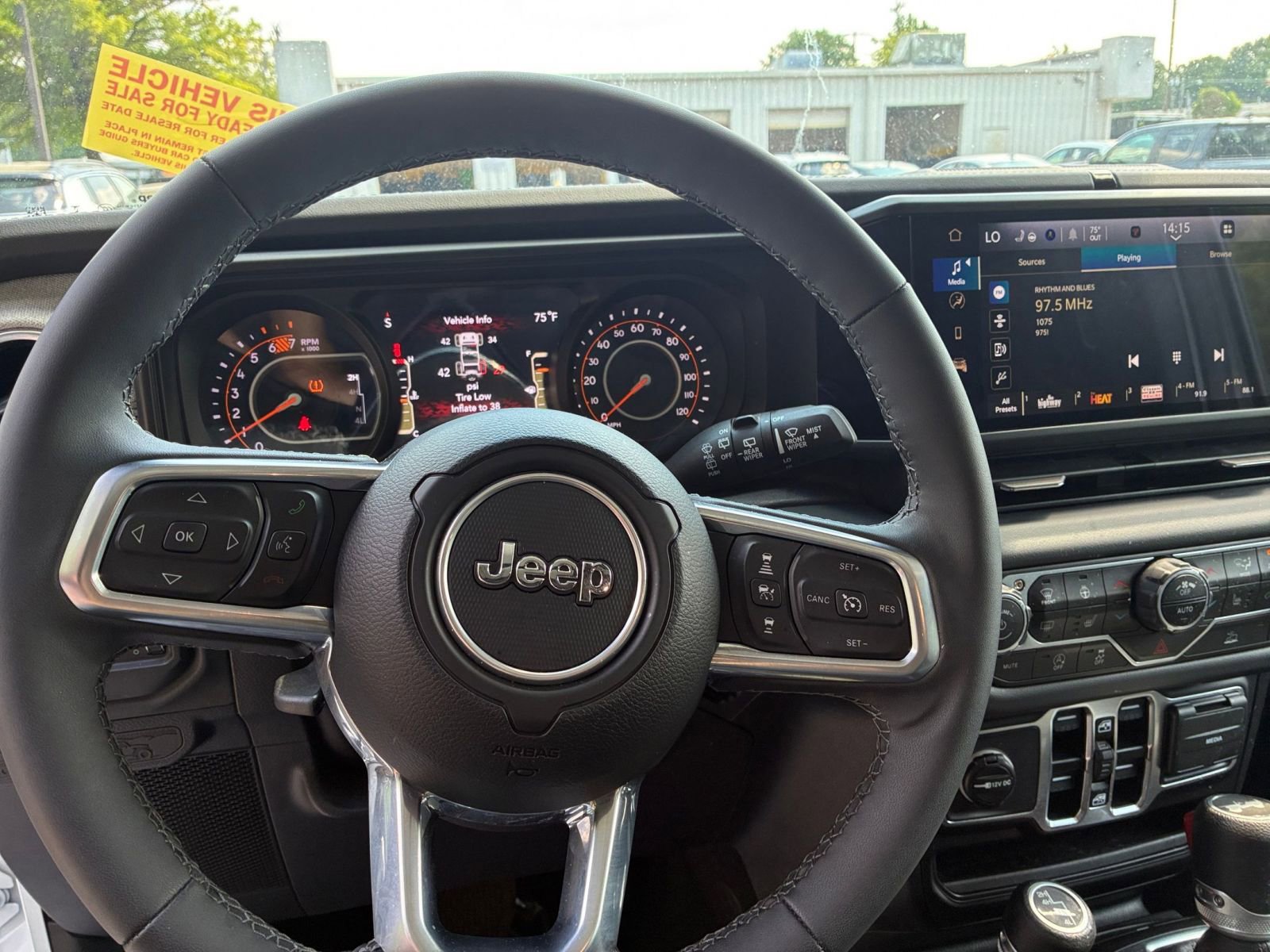 Thumbnail: 2025 Jeep Wrangler - 30