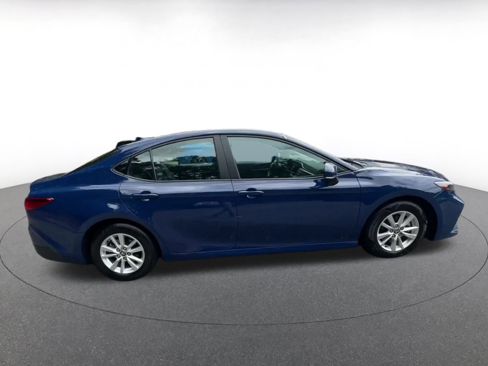 Thumbnail: 2025 Toyota Camry - 16