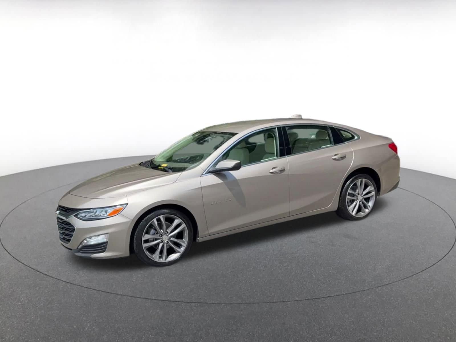 Thumbnail: 2024 Chevrolet Malibu - 7