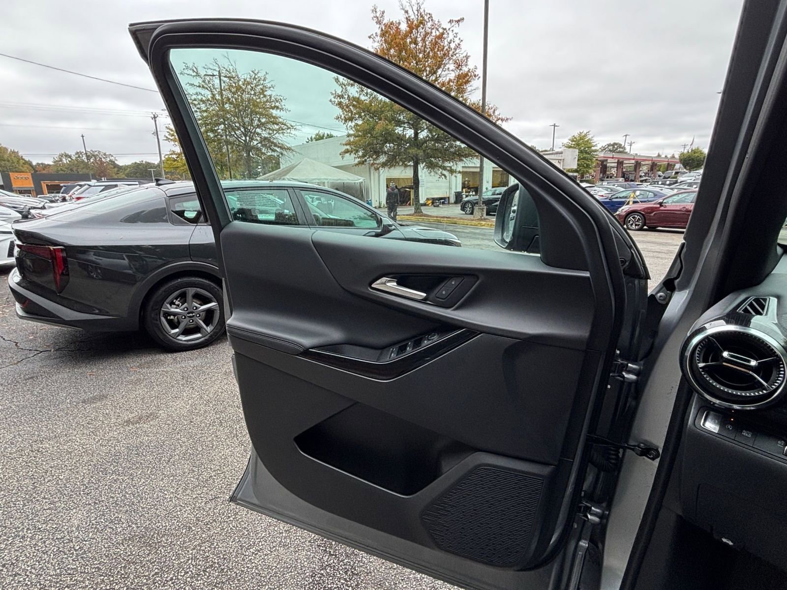 Thumbnail: 2025 Chevrolet Equinox - 20