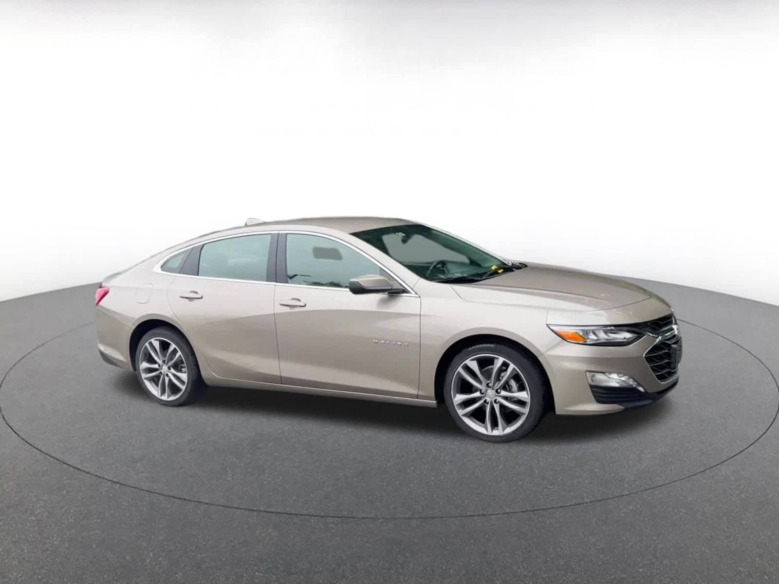 Thumbnail: 2024 Chevrolet Malibu - 2