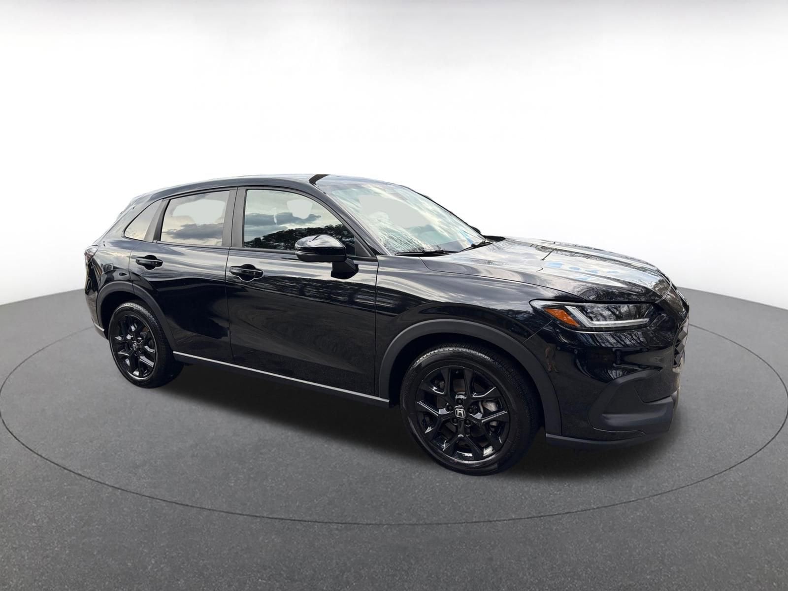 Thumbnail: 2025 Honda HR-V - 1