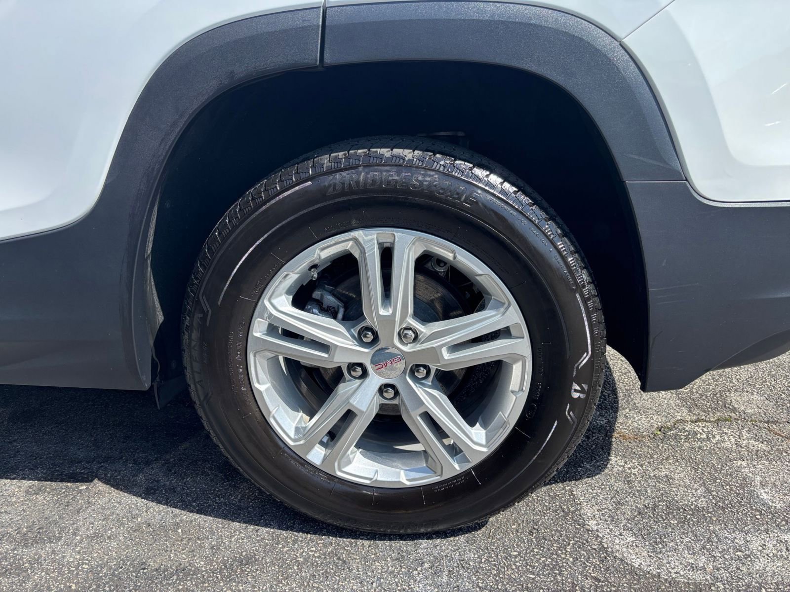 Thumbnail: 2024 GMC Terrain - 31