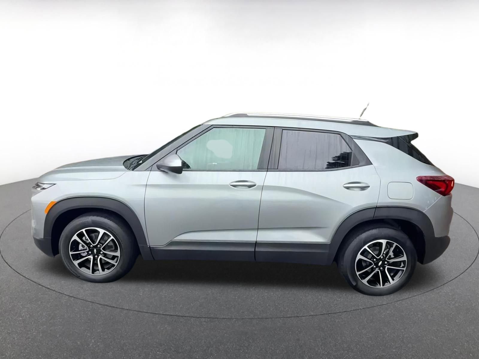 Thumbnail: 2025 Chevrolet TrailBlazer - 9