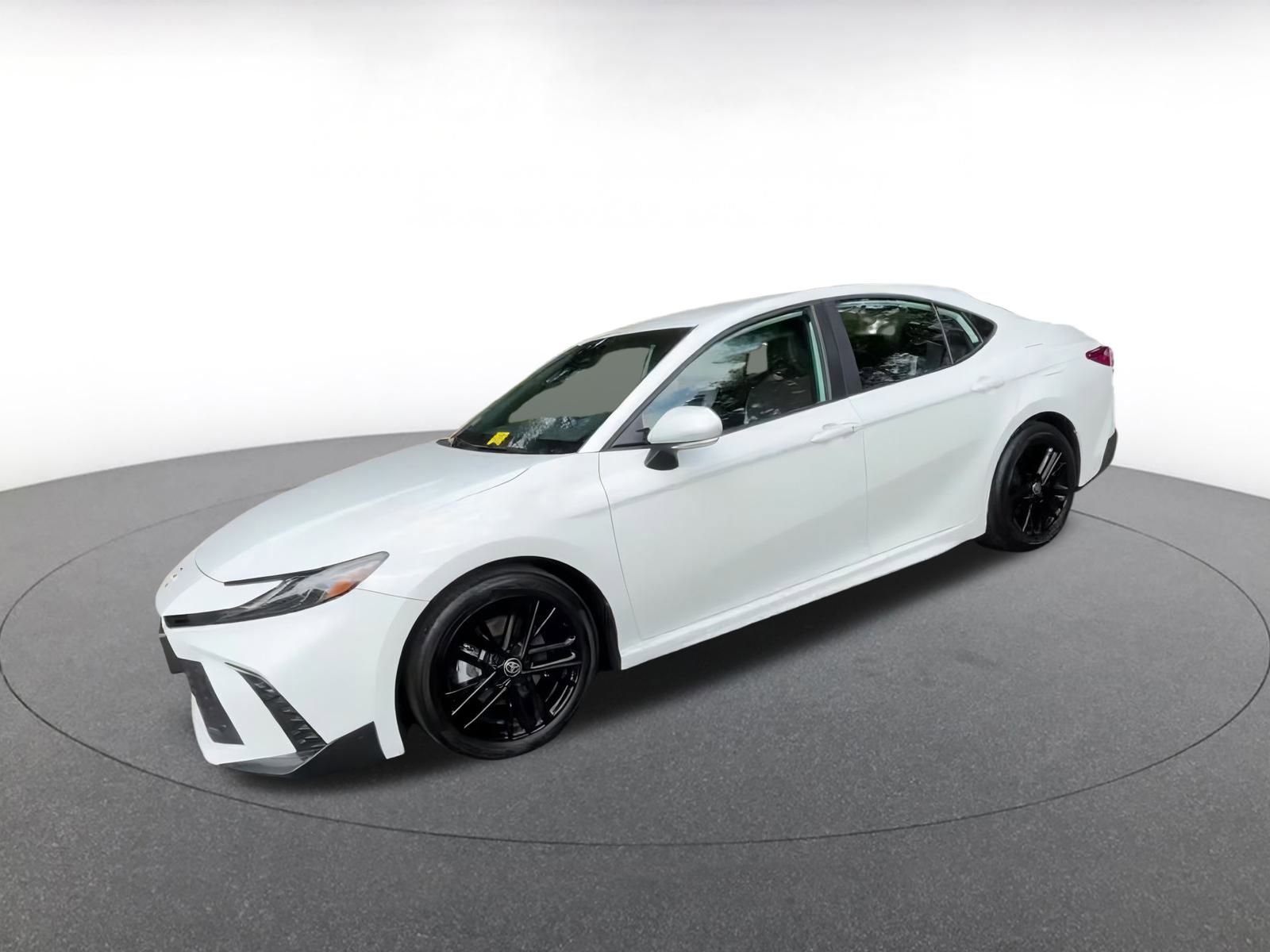 Thumbnail: 2025 Toyota Camry - 10