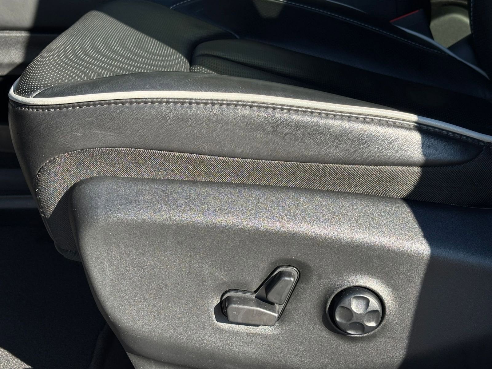 Thumbnail: 2025 Chrysler Pacifica - 28