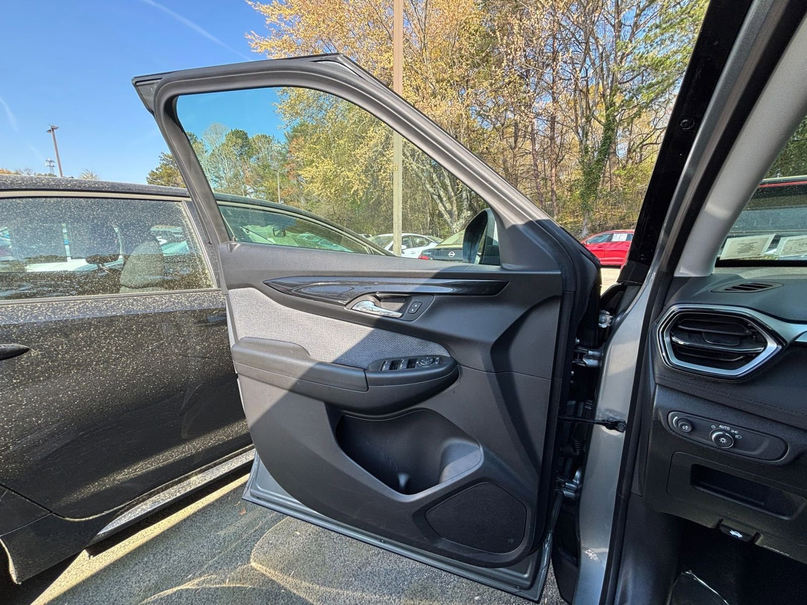 Thumbnail: 2025 Chevrolet TrailBlazer - 18