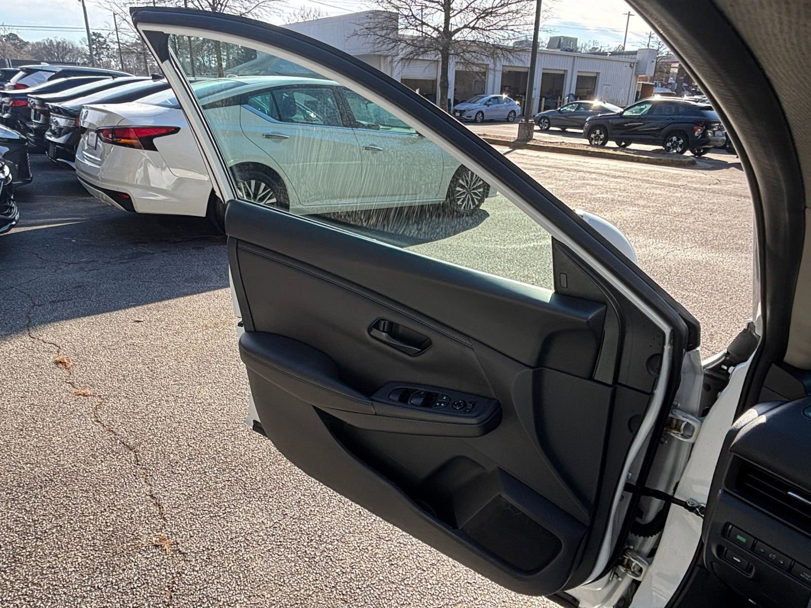 Thumbnail: 2025 Nissan Sentra - 18