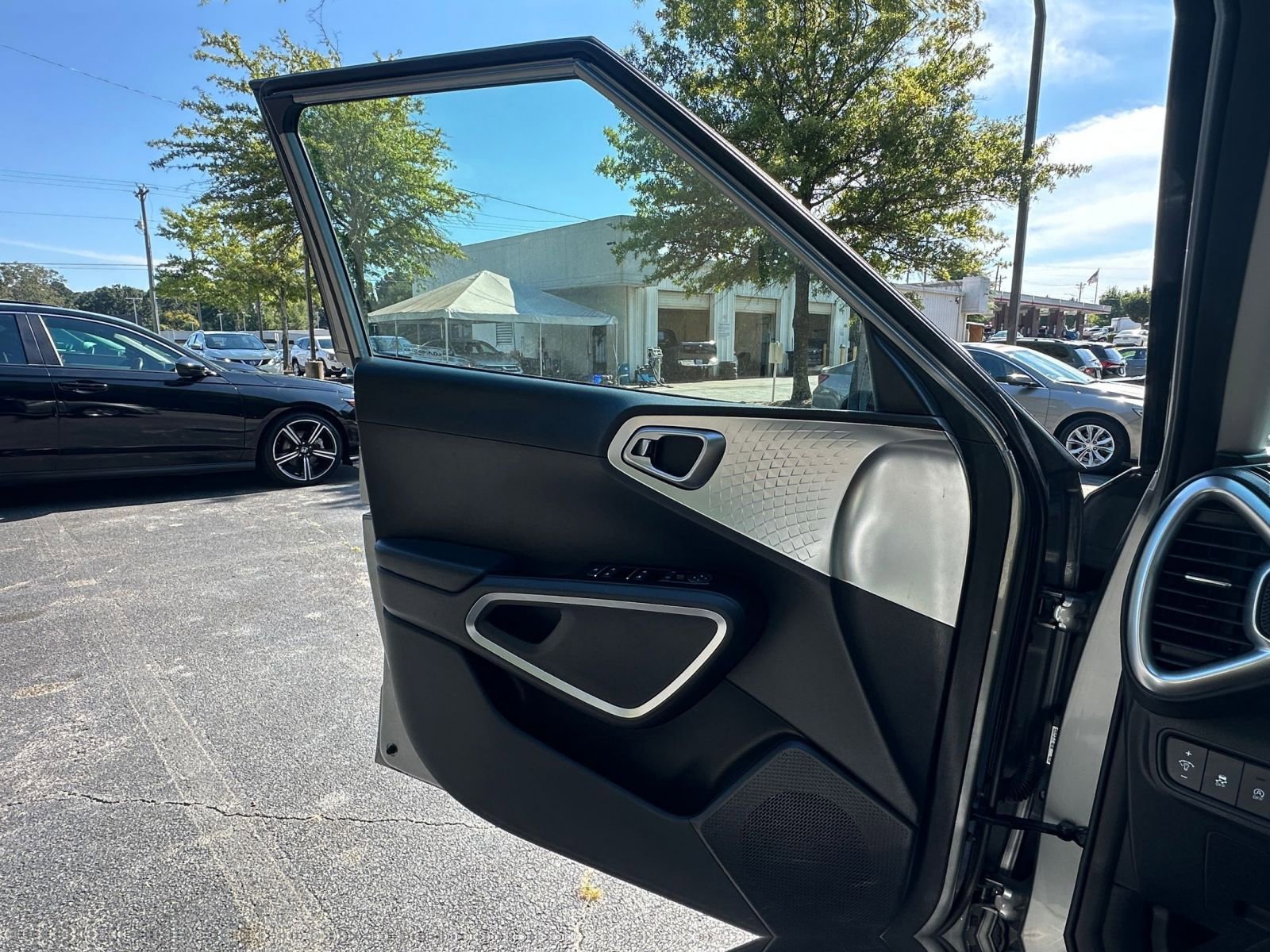 Thumbnail: 2023 Kia Soul - 20