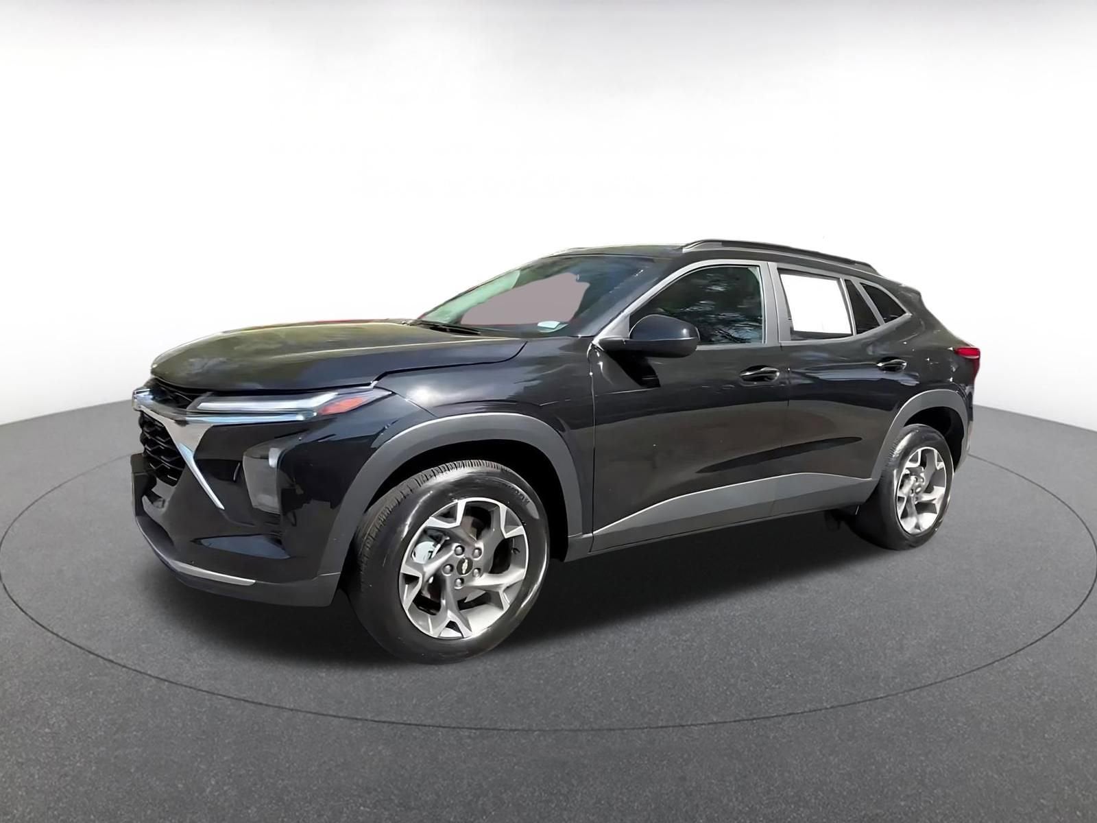 Thumbnail: 2025 Chevrolet Trax - 8