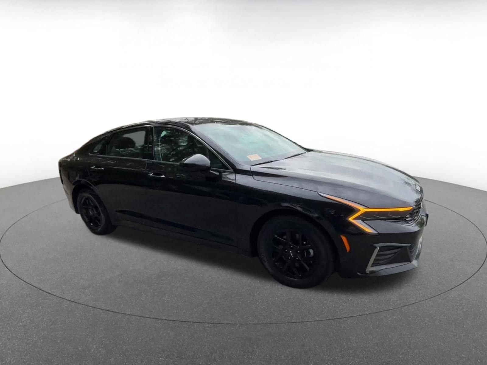 Thumbnail: 2025 Kia K5 - 2