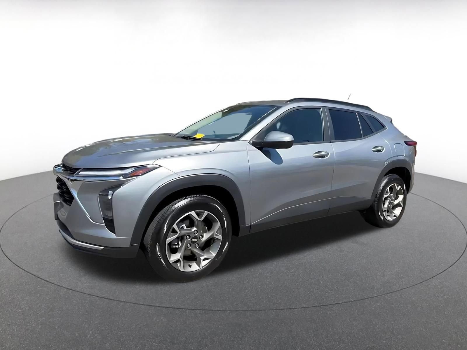 Thumbnail: 2025 Chevrolet Trax - 8