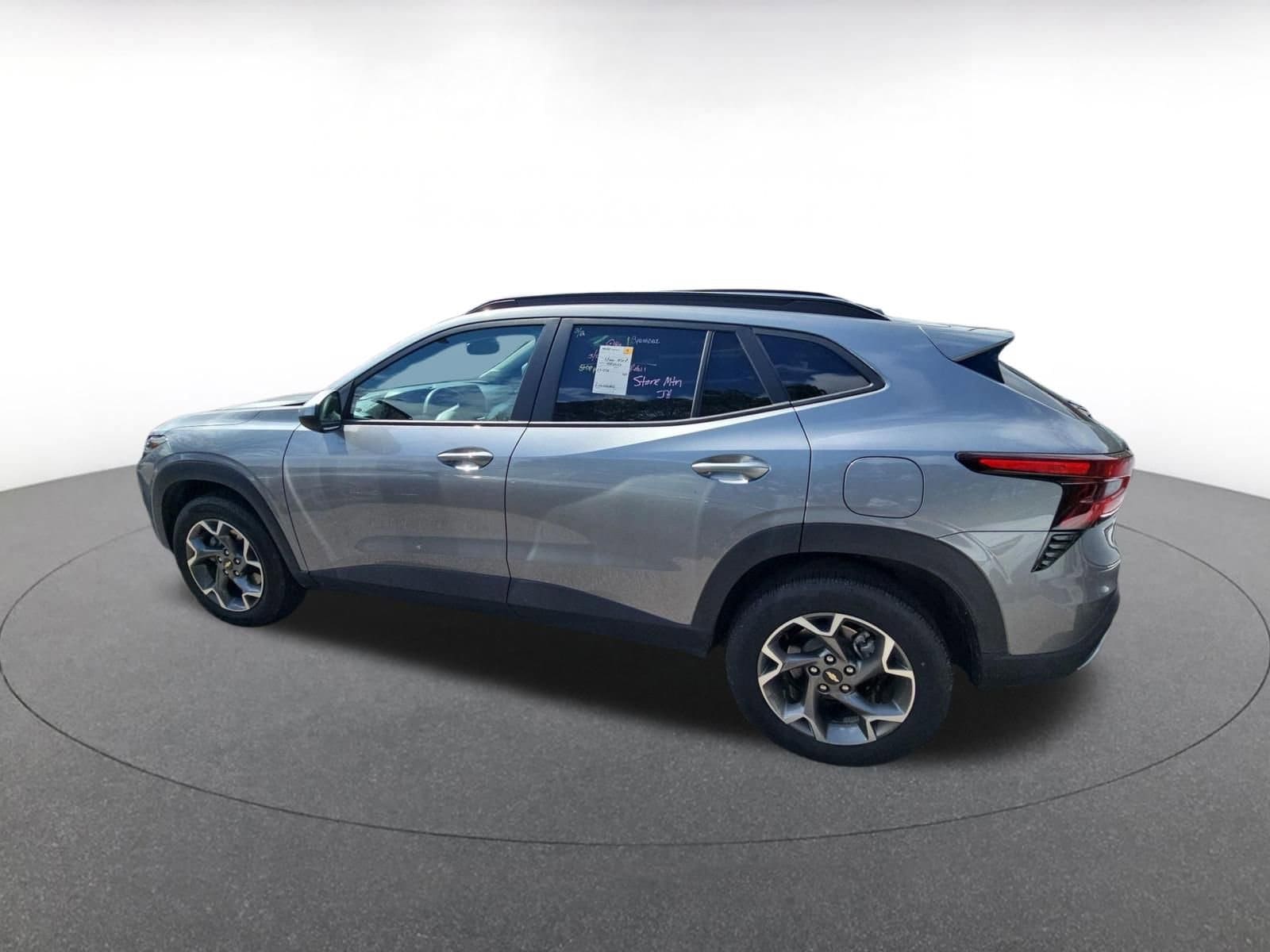 Thumbnail: 2025 Chevrolet Trax - 6