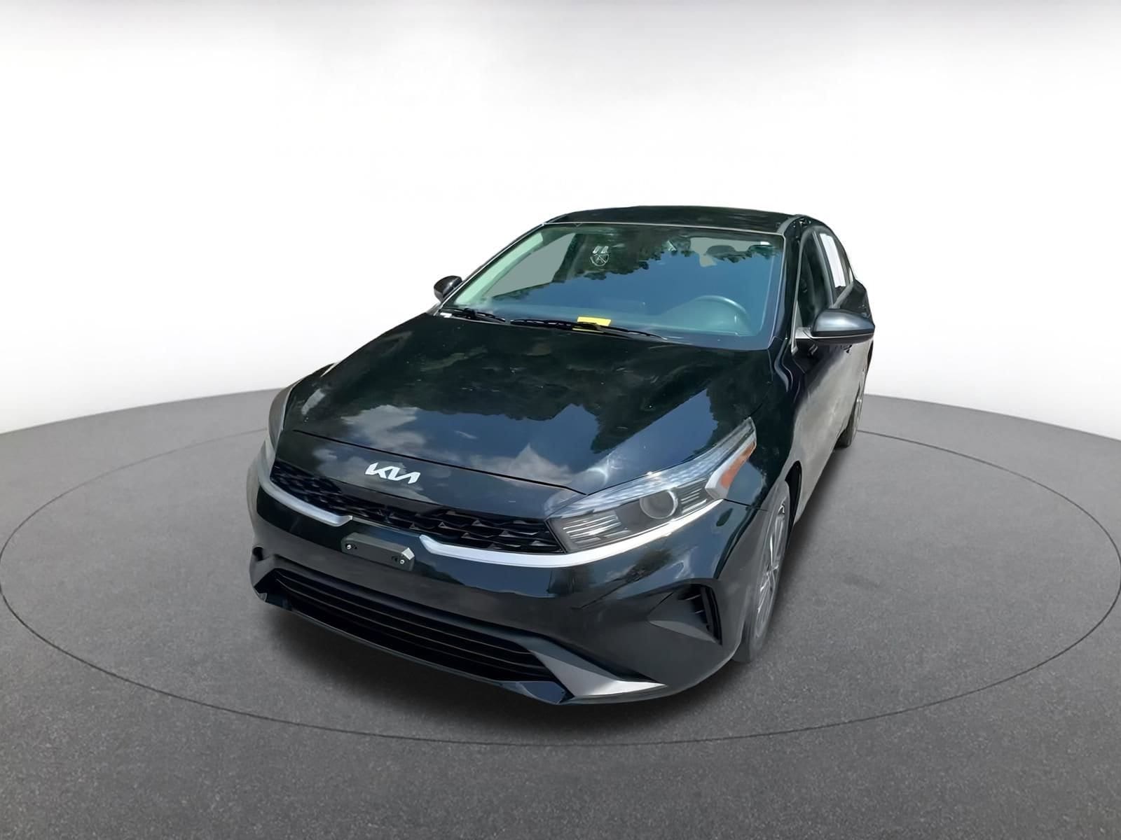 Thumbnail: 2024 Kia Forte - 6