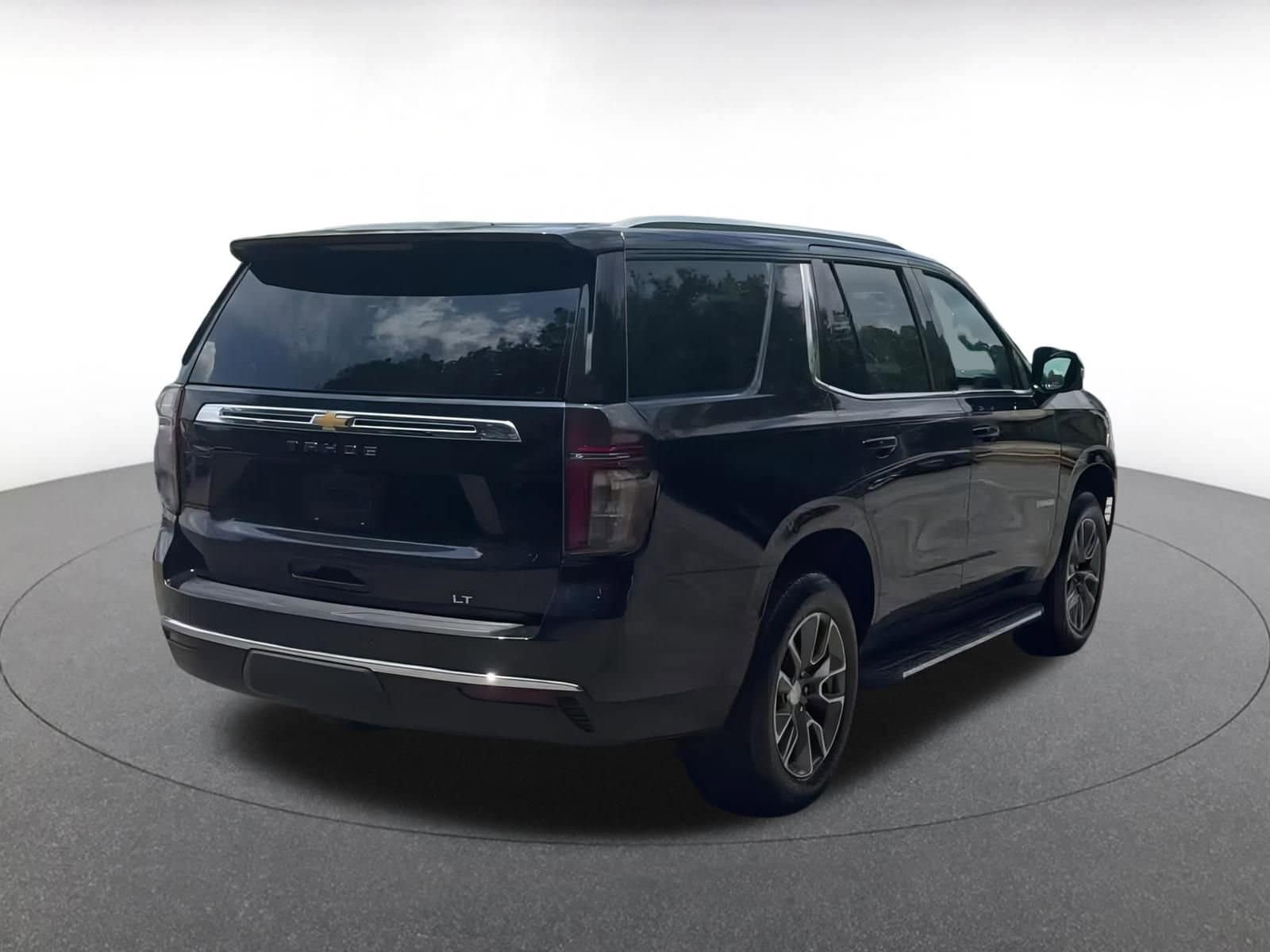 Thumbnail: 2023 Chevrolet Tahoe - 13