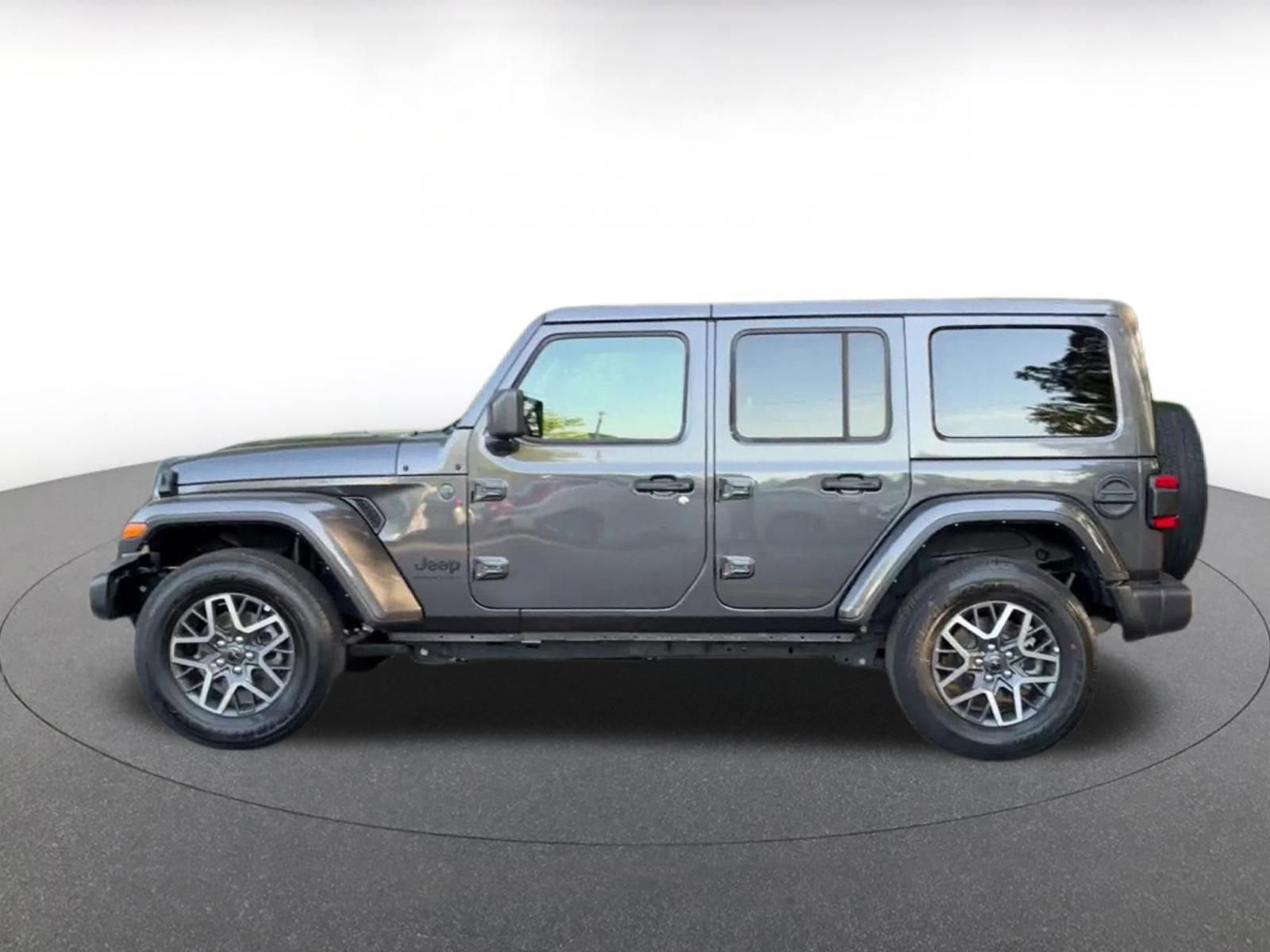 Thumbnail: 2025 Jeep Wrangler - 9