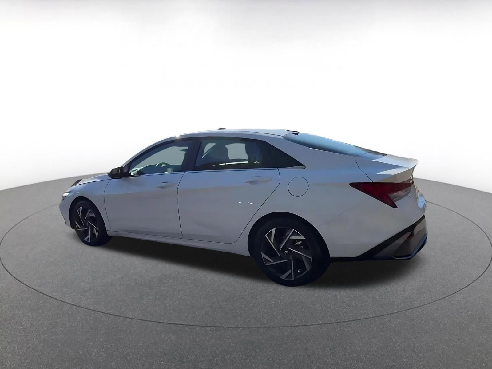 Thumbnail: 2025 Hyundai Elantra - 10