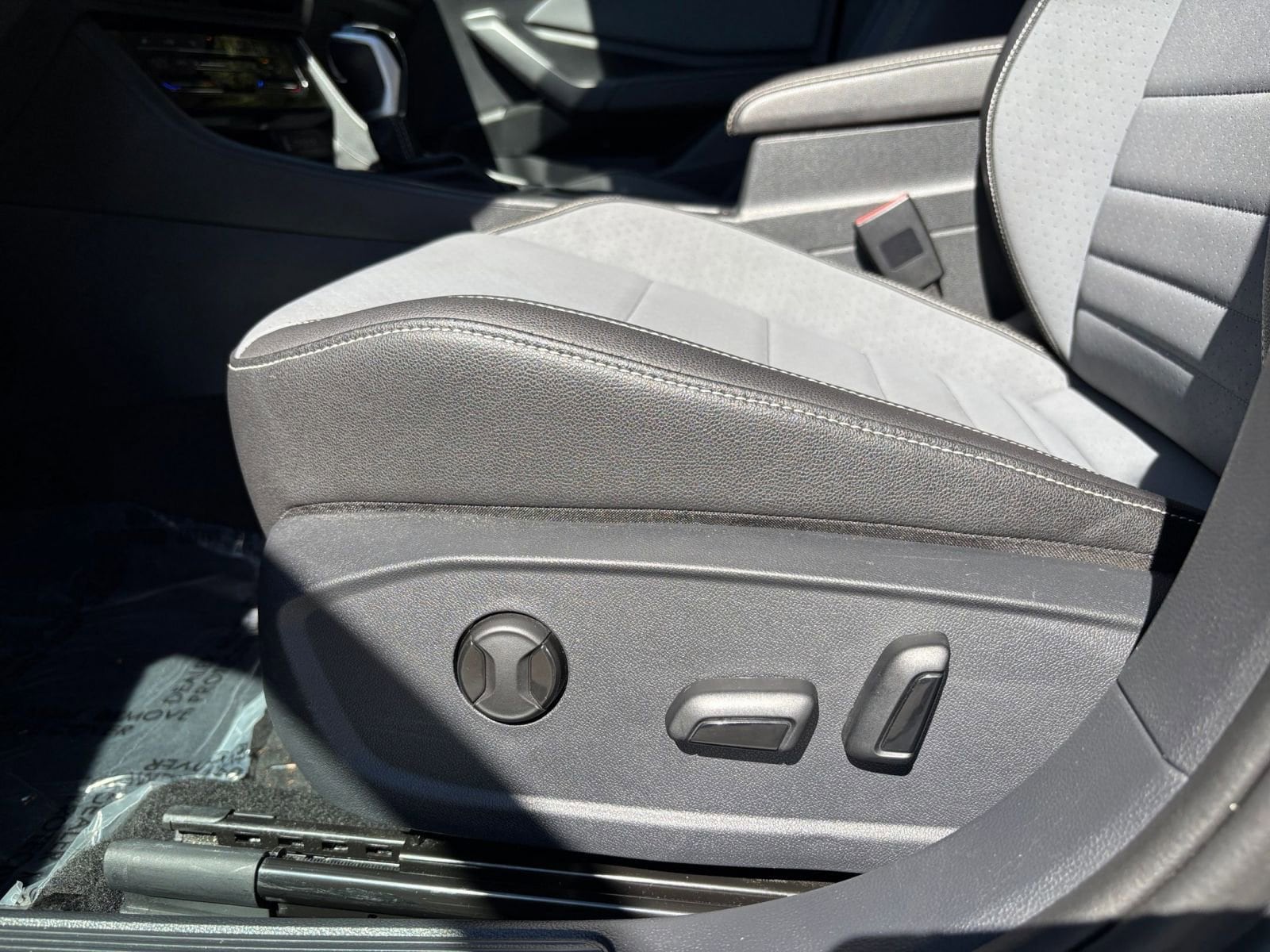 Thumbnail: 2025 Volkswagen Jetta - 23