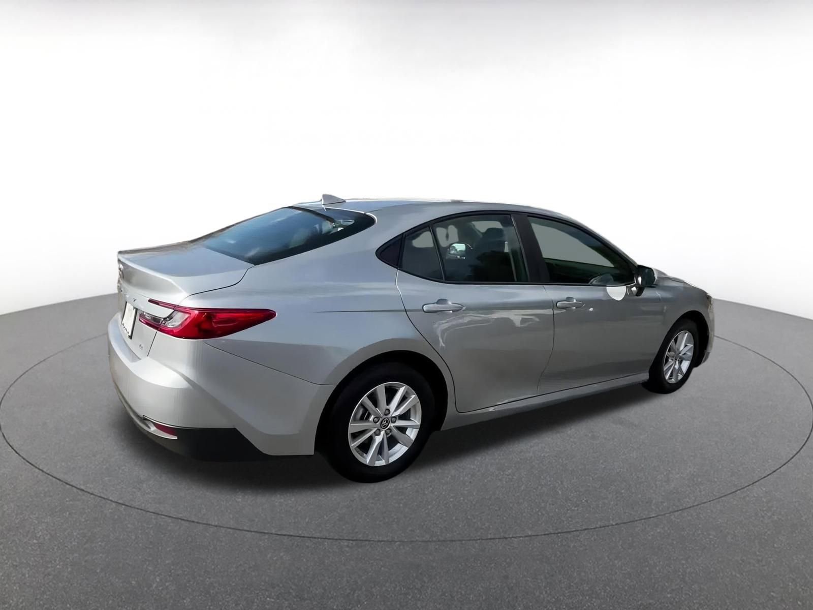 Thumbnail: 2025 Toyota Camry - 15