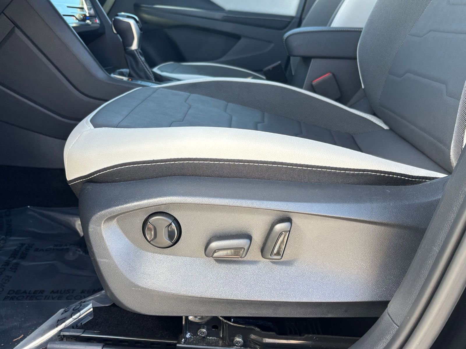 Thumbnail: 2025 Volkswagen Taos - 22