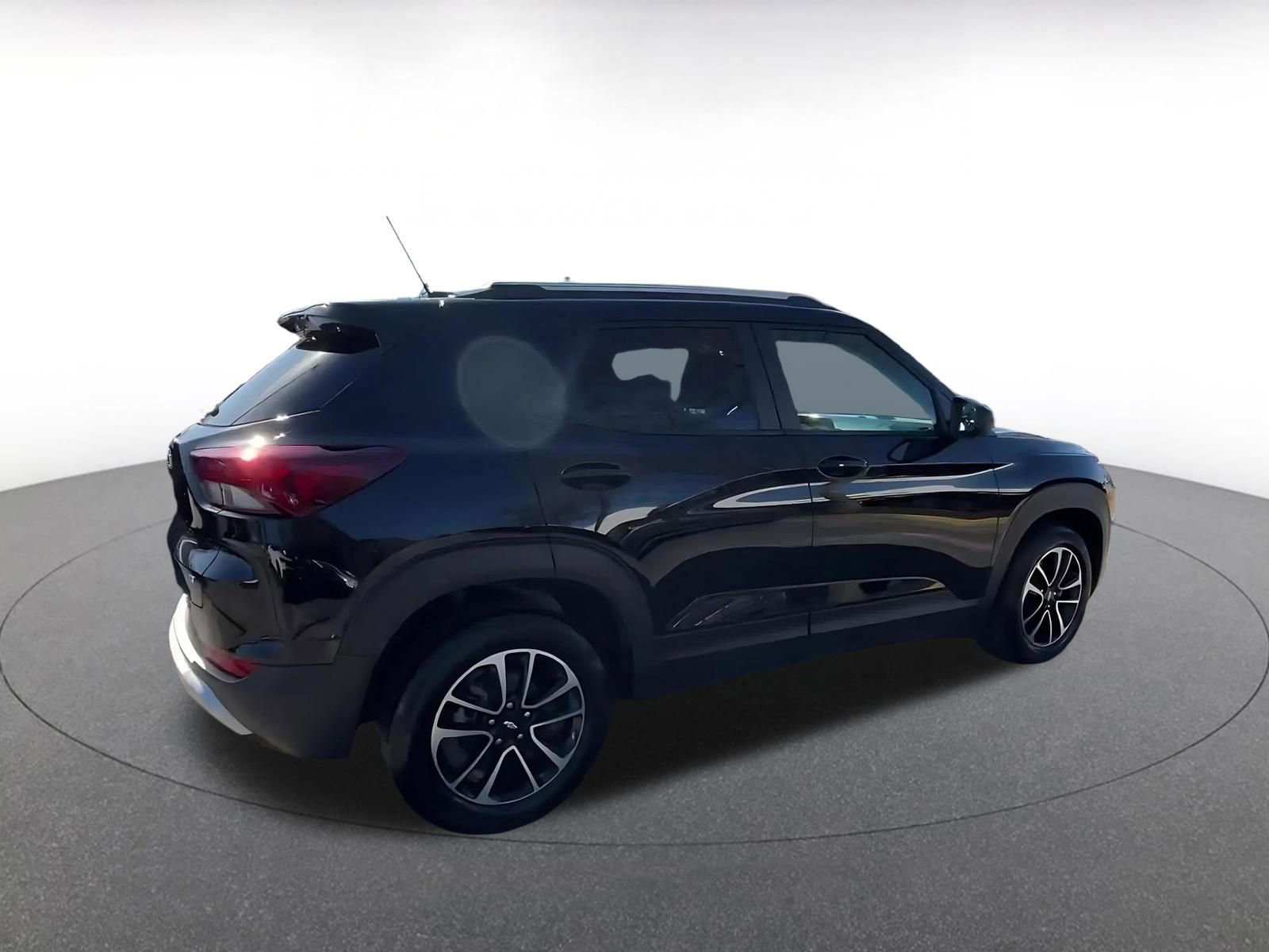 Thumbnail: 2025 Chevrolet TrailBlazer - 14