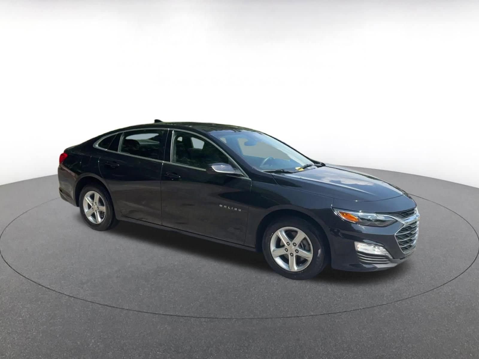 Thumbnail: 2024 Chevrolet Malibu - 2