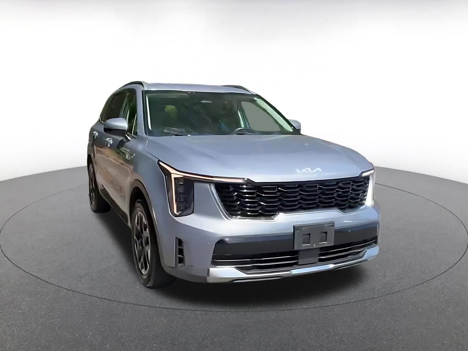 Thumbnail: 2024 Kia Sorento - 3