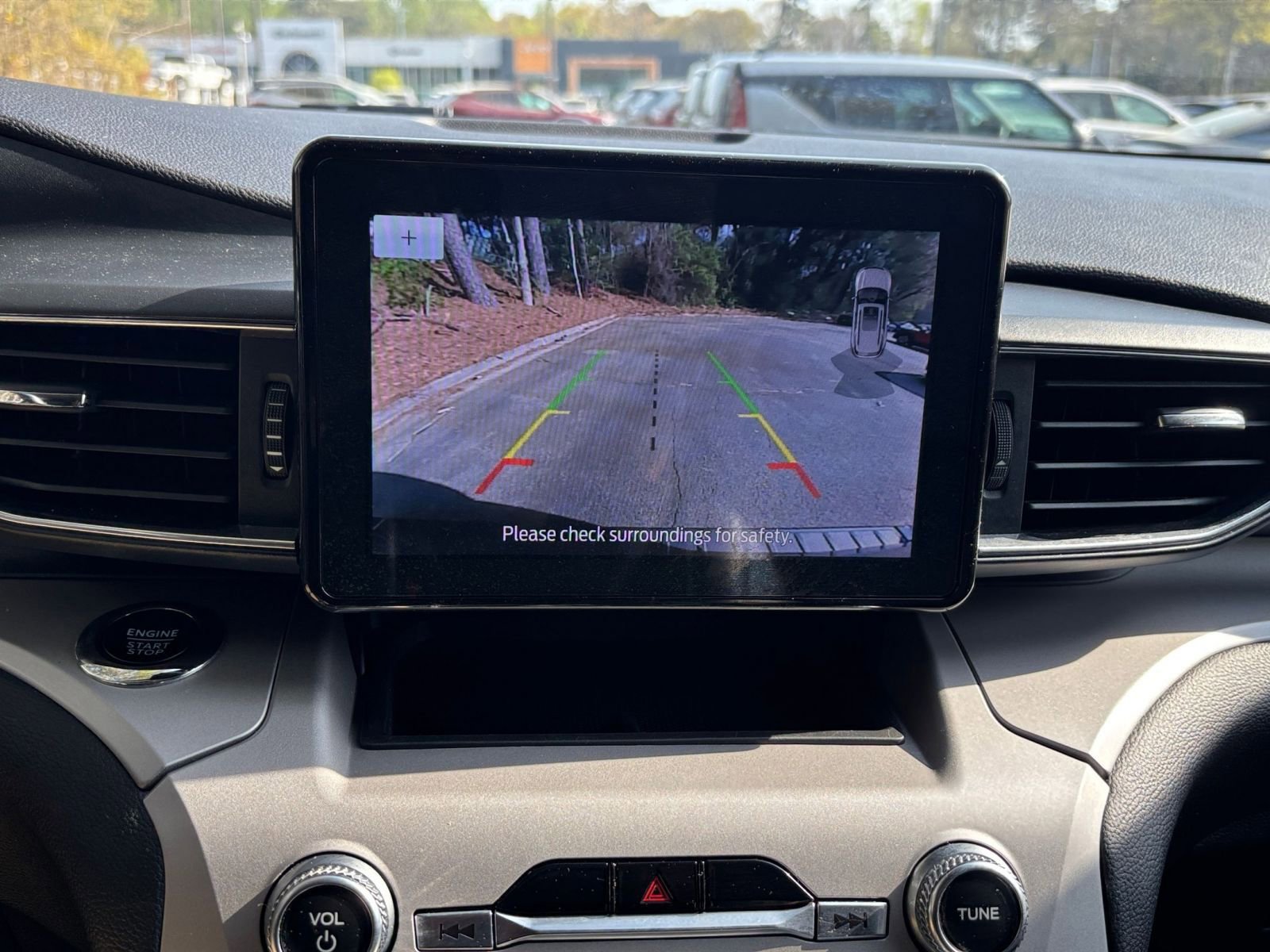 Thumbnail: 2024 Ford Explorer - 25