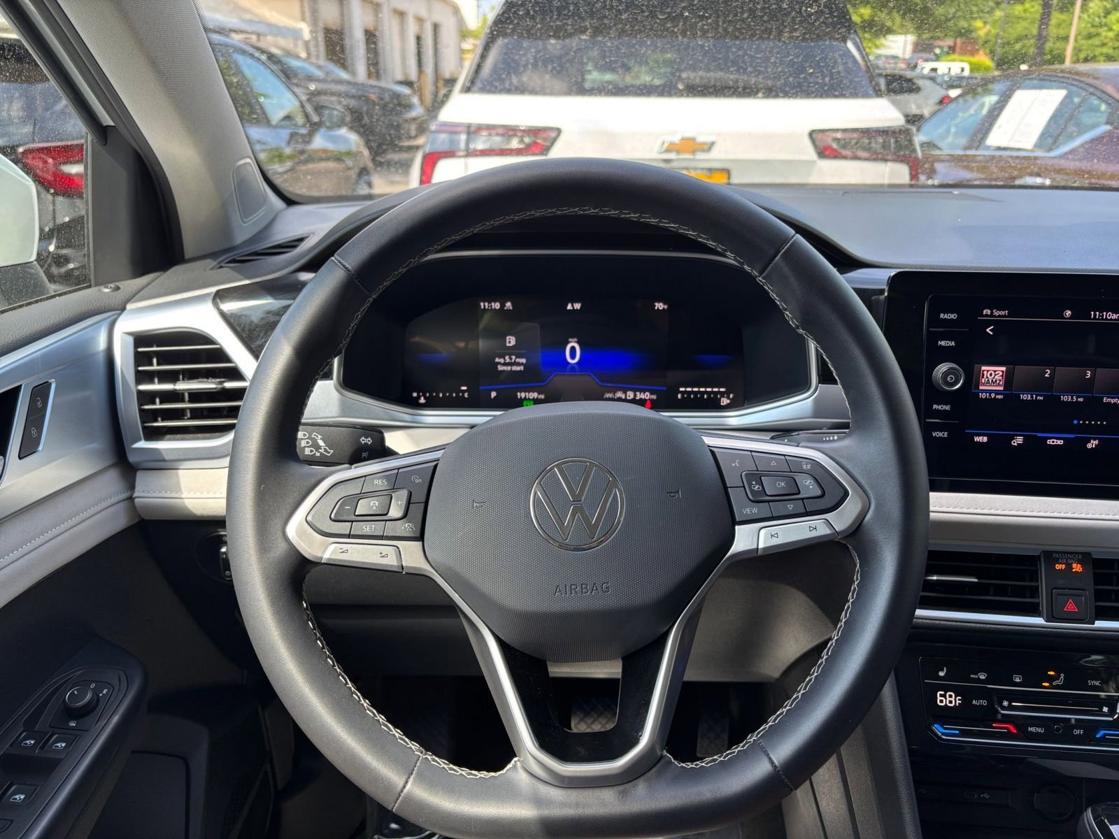 Thumbnail: 2025 Volkswagen Taos - 29