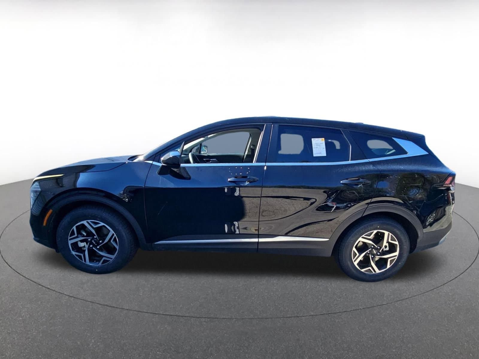 Thumbnail: 2025 Kia Sportage - 4