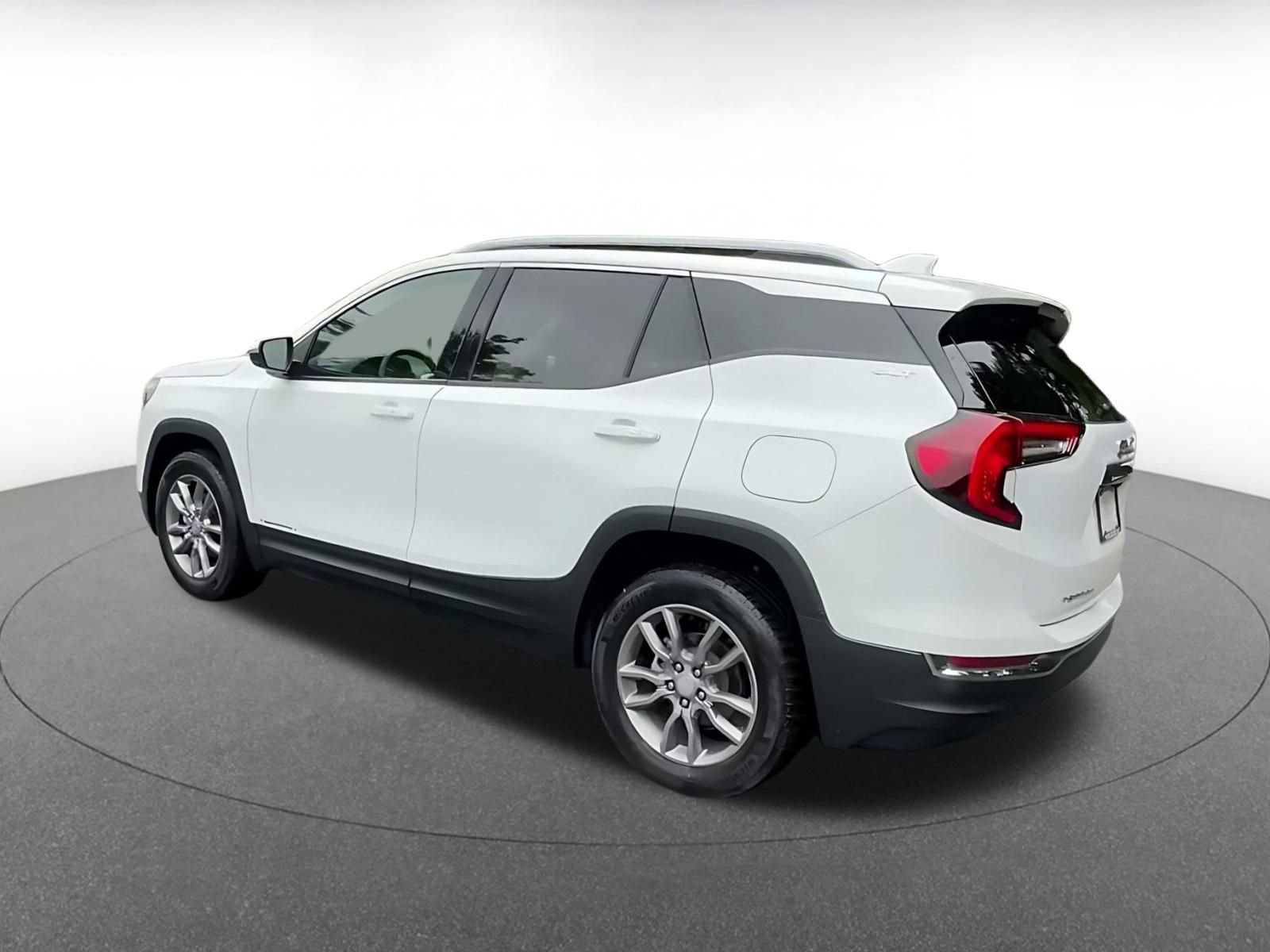 Thumbnail: 2024 GMC Terrain - 10