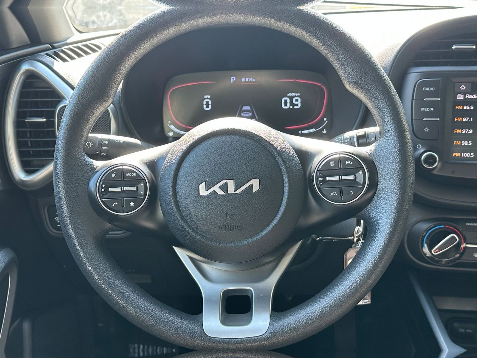 Thumbnail: 2023 Kia Soul - 28