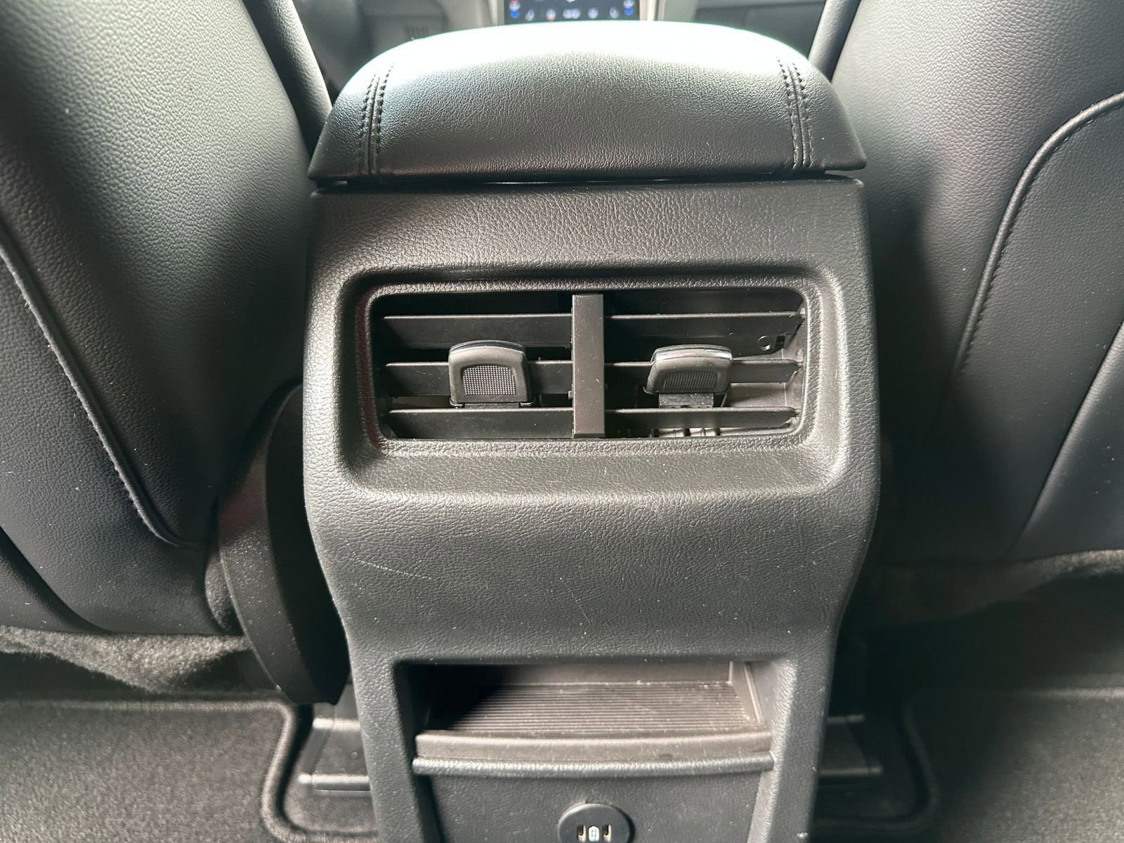 Thumbnail: 2024 Ford Edge - 24