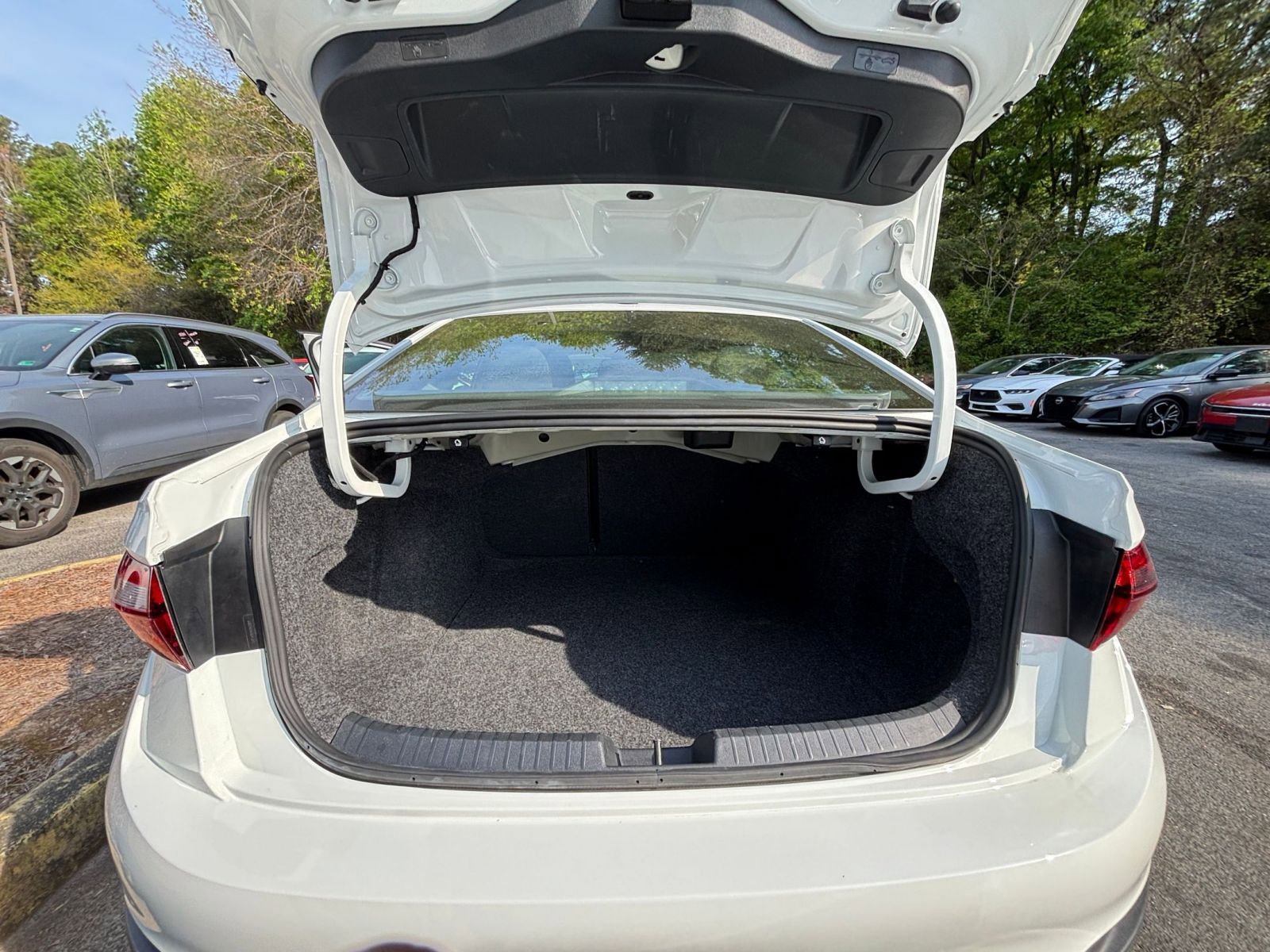 Thumbnail: 2025 Volkswagen Jetta - 32