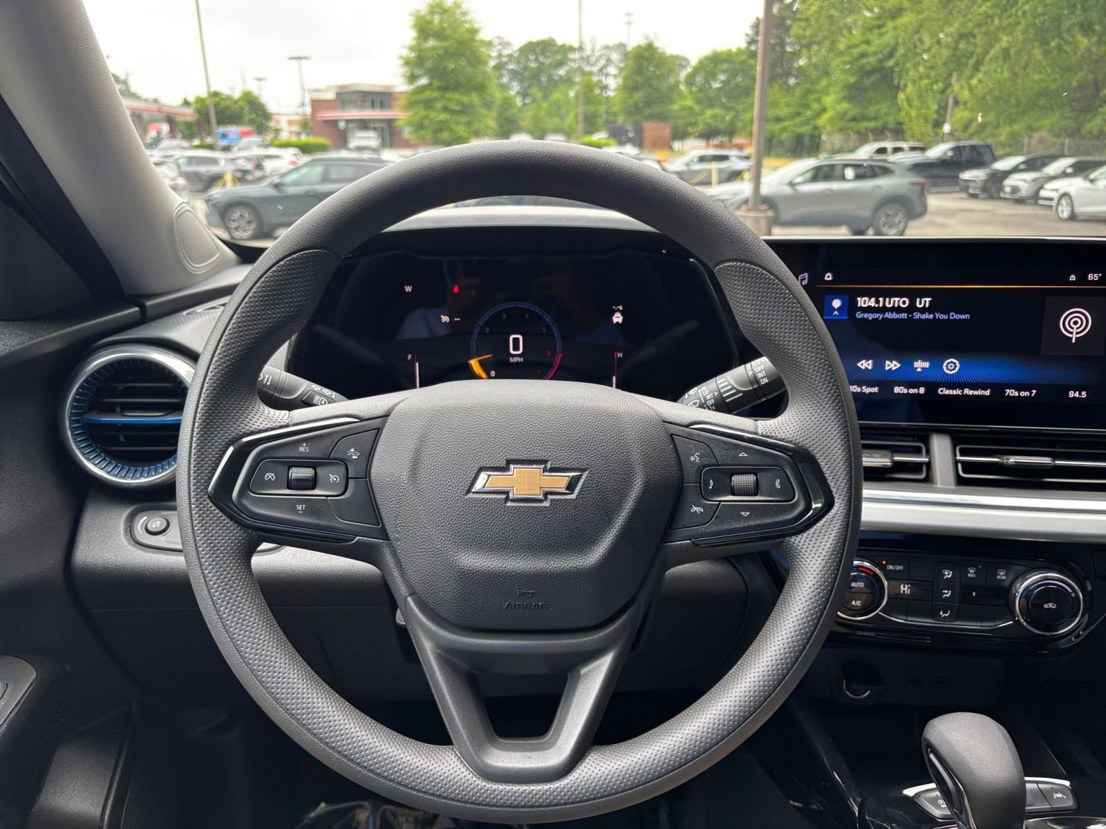 Thumbnail: 2025 Chevrolet Trax - 29
