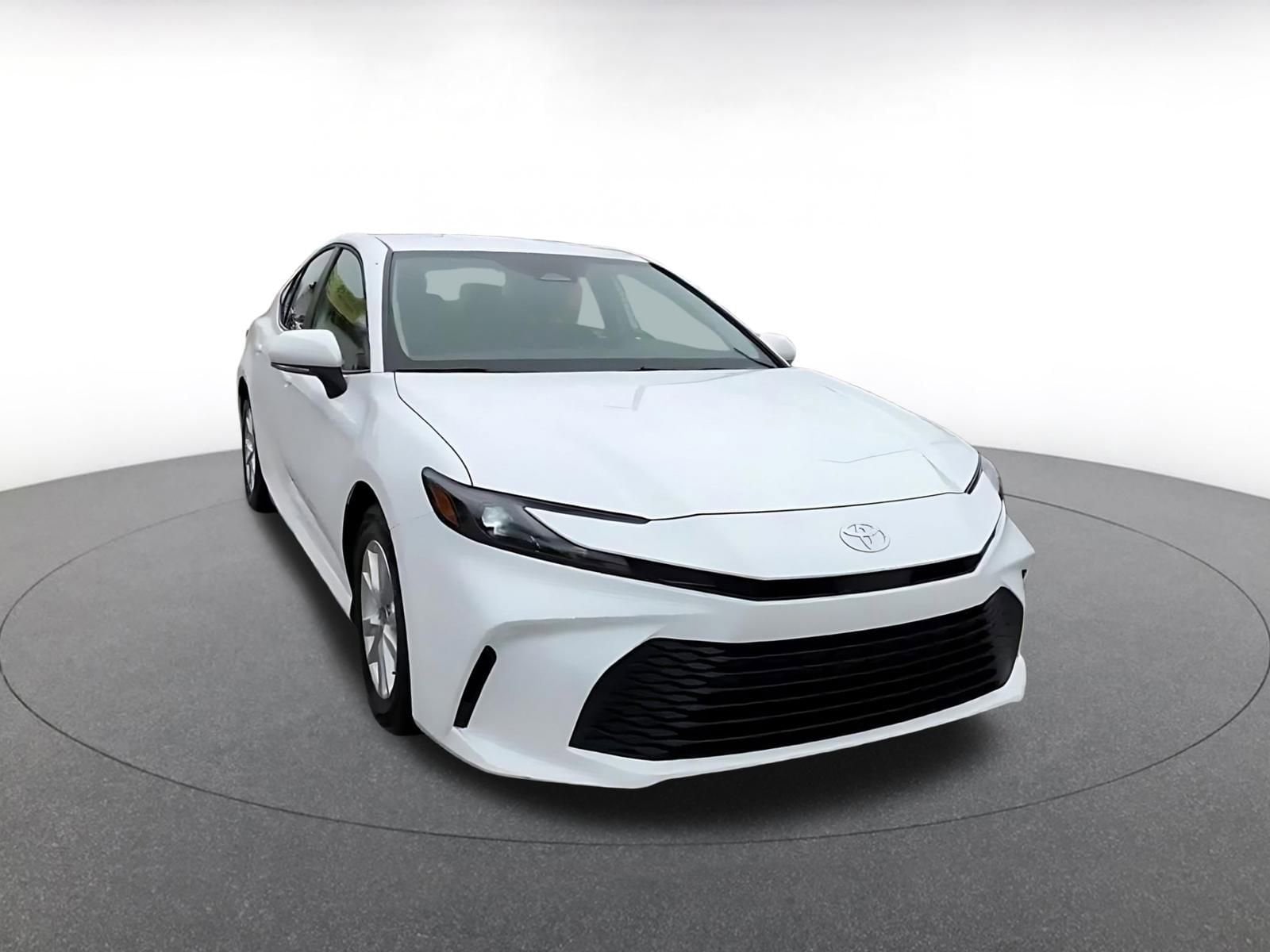 Thumbnail: 2025 Toyota Camry - 3