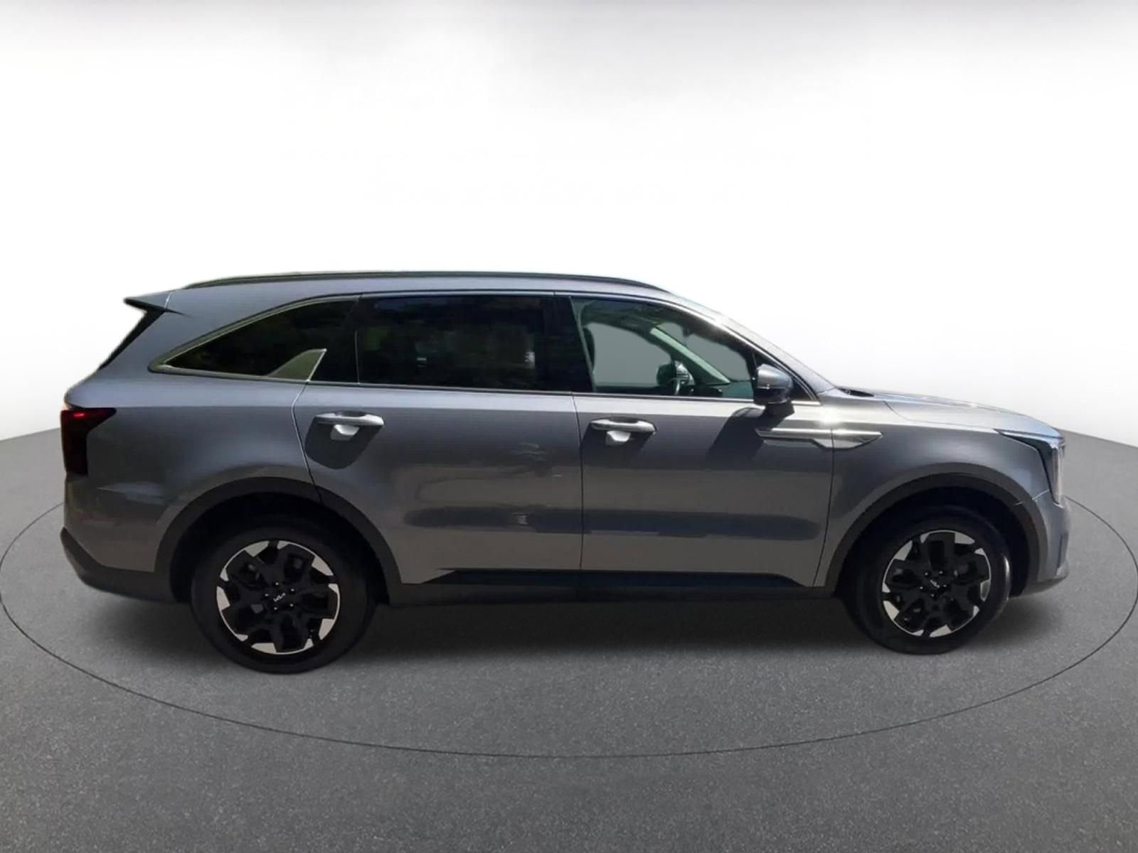 Thumbnail: 2024 Kia Sorento - 17