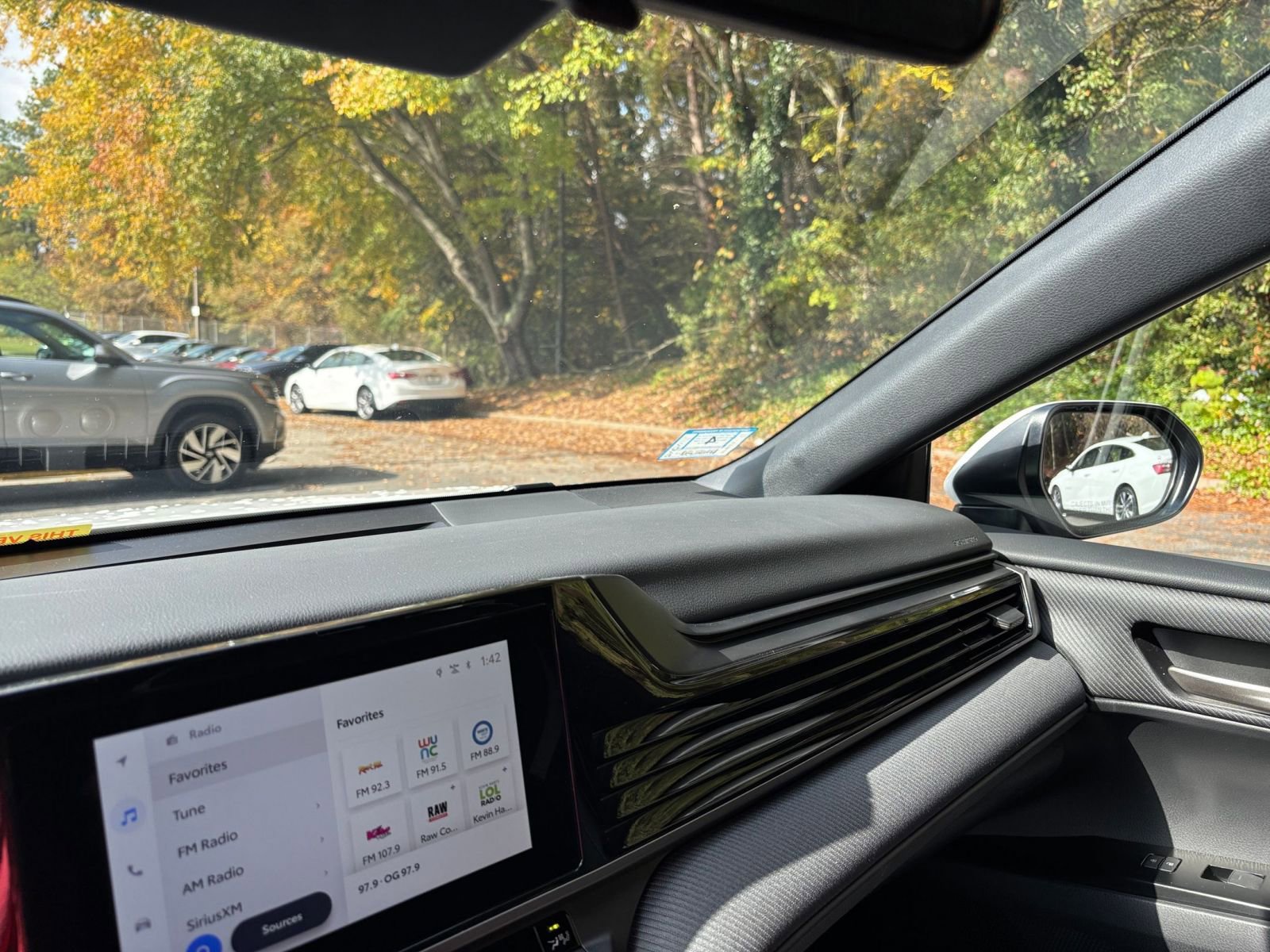 Thumbnail: 2025 Toyota Camry - 35