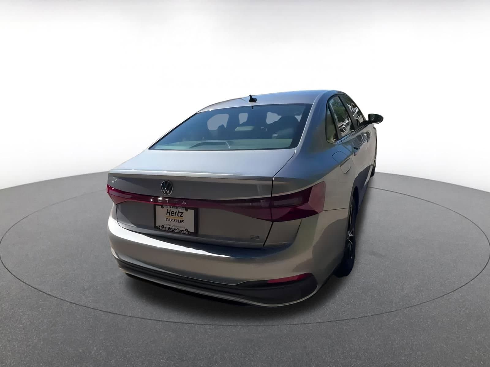 Thumbnail: 2025 Volkswagen Jetta - 14