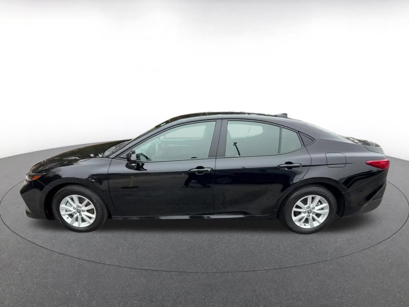 Thumbnail: 2025 Toyota Camry - 9