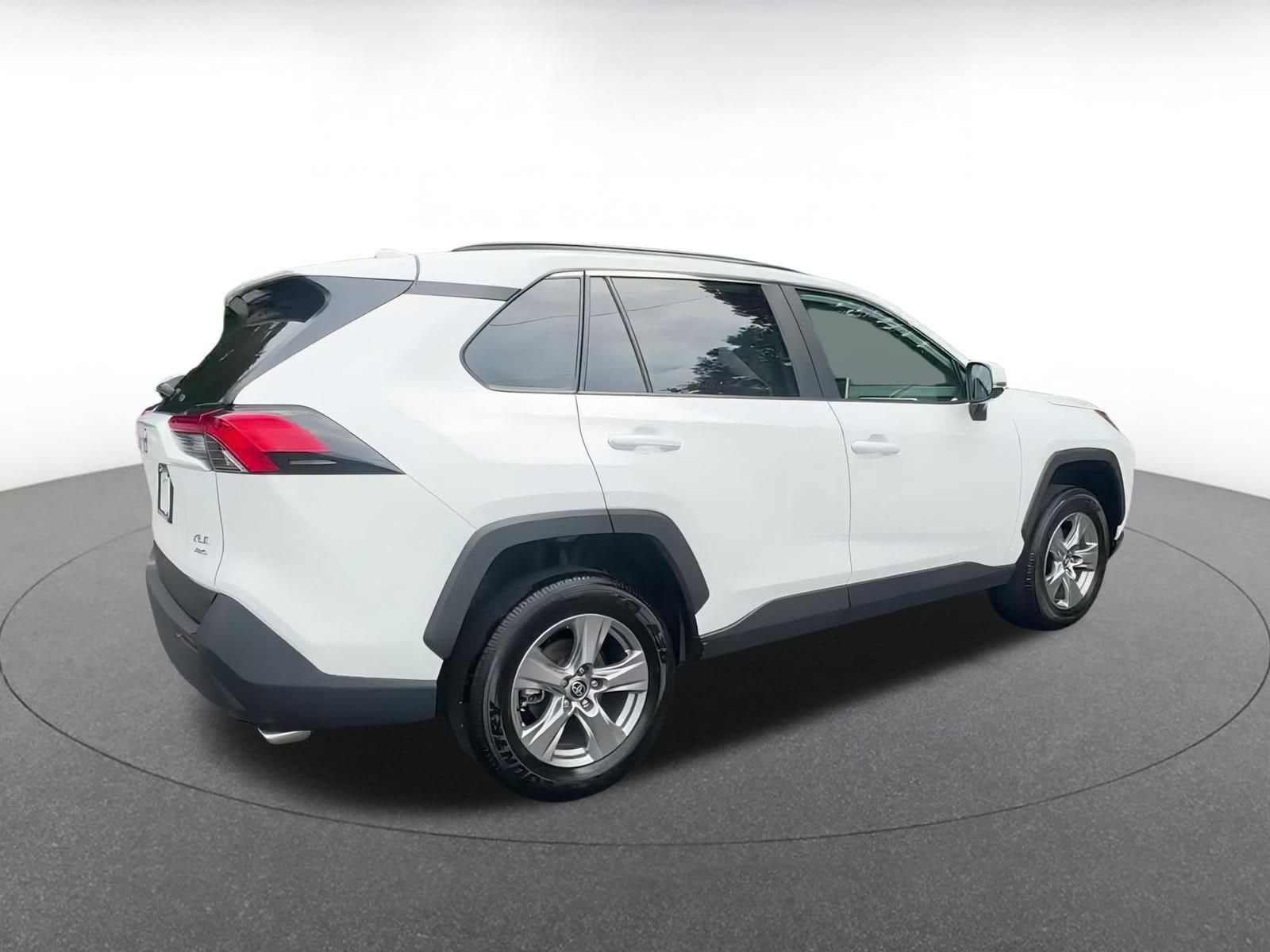 Thumbnail: 2024 Toyota RAV4 - 15