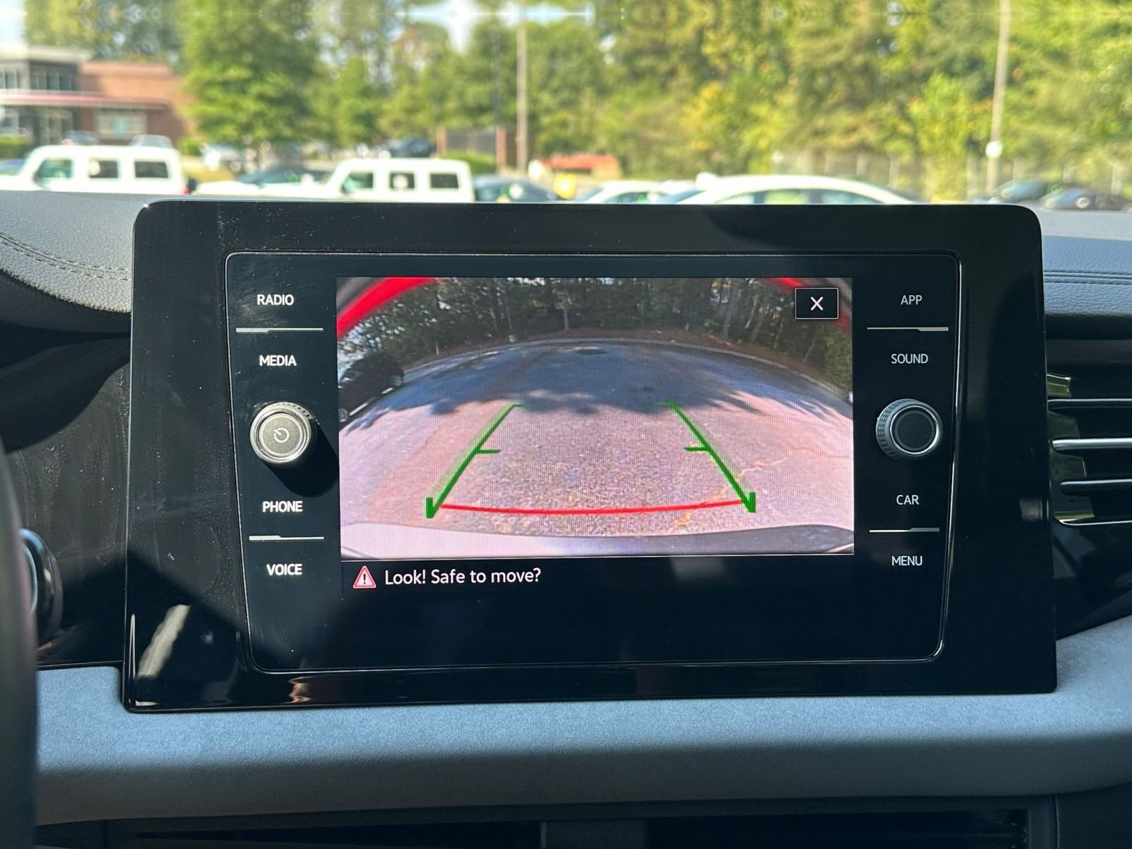 Thumbnail: 2025 Volkswagen Jetta - 17