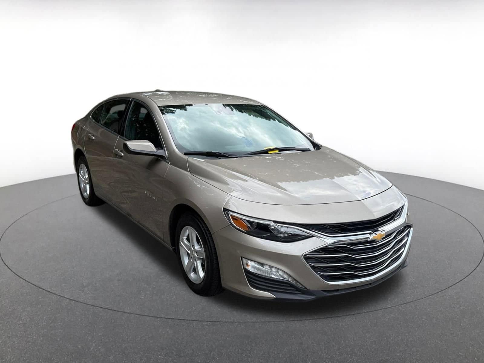 Thumbnail: 2024 Chevrolet Malibu - 1