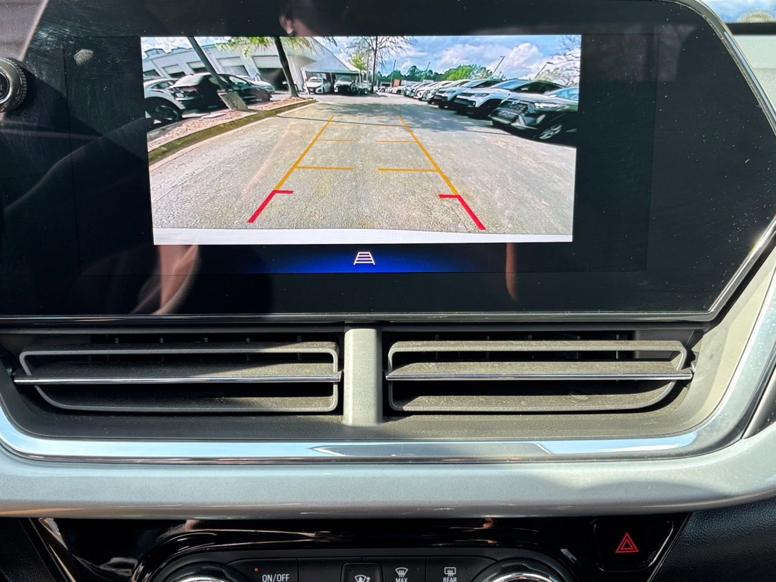 Thumbnail: 2025 Chevrolet Trax - 24