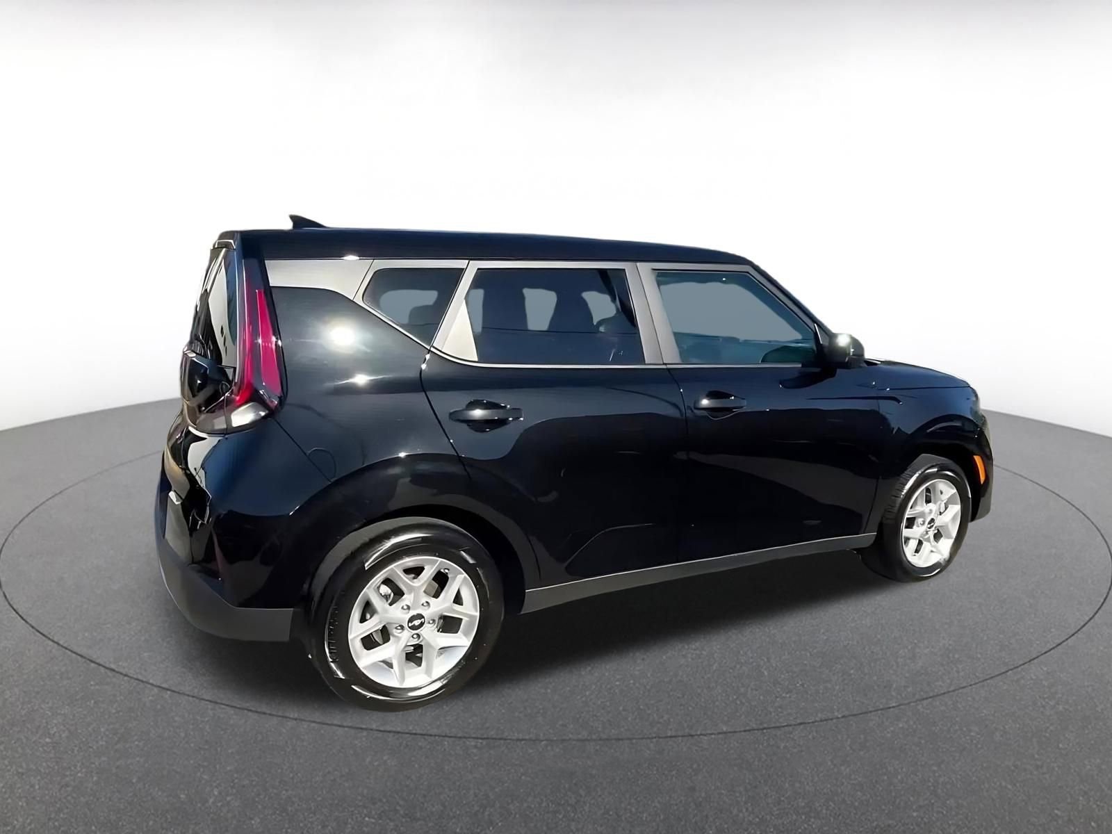 Thumbnail: 2025 Kia Soul - 15