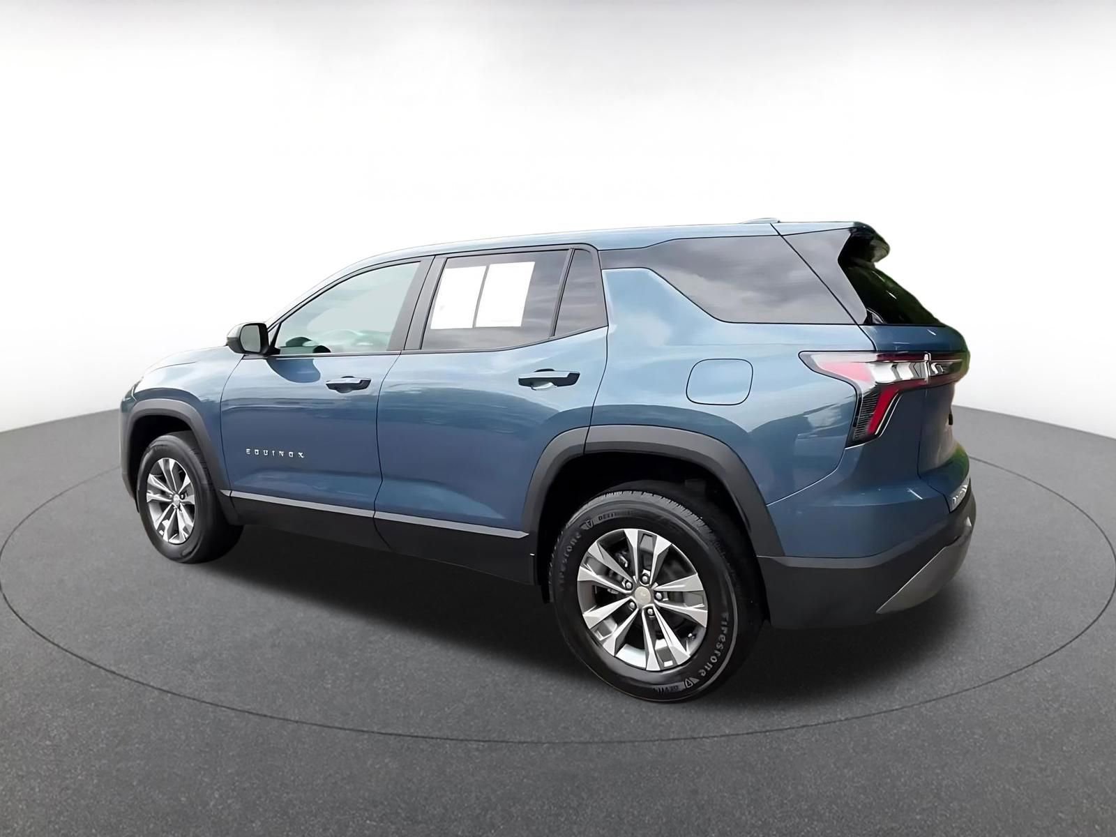 Thumbnail: 2025 Chevrolet Equinox - 10