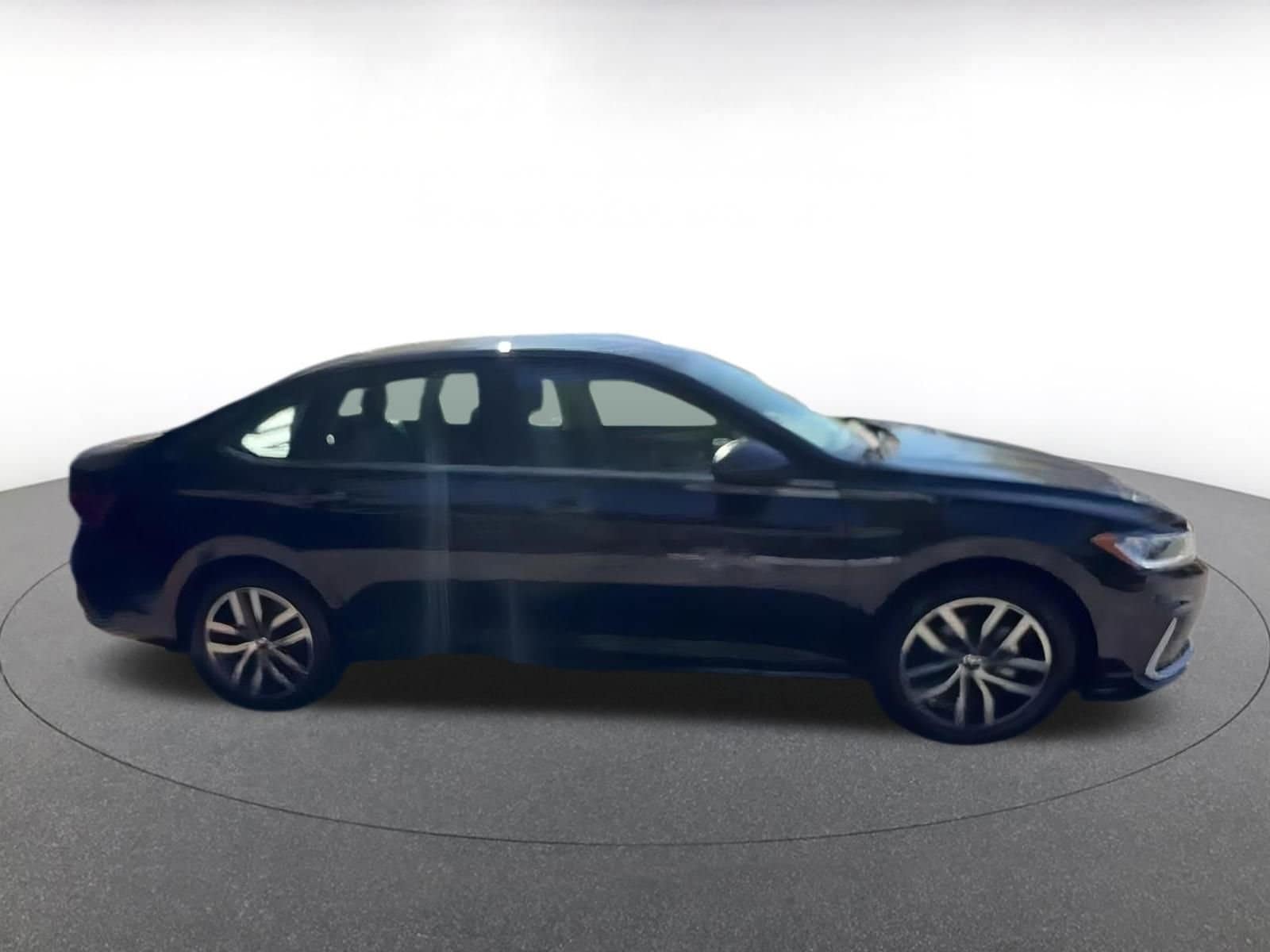 Thumbnail: 2025 Volkswagen Jetta - 15
