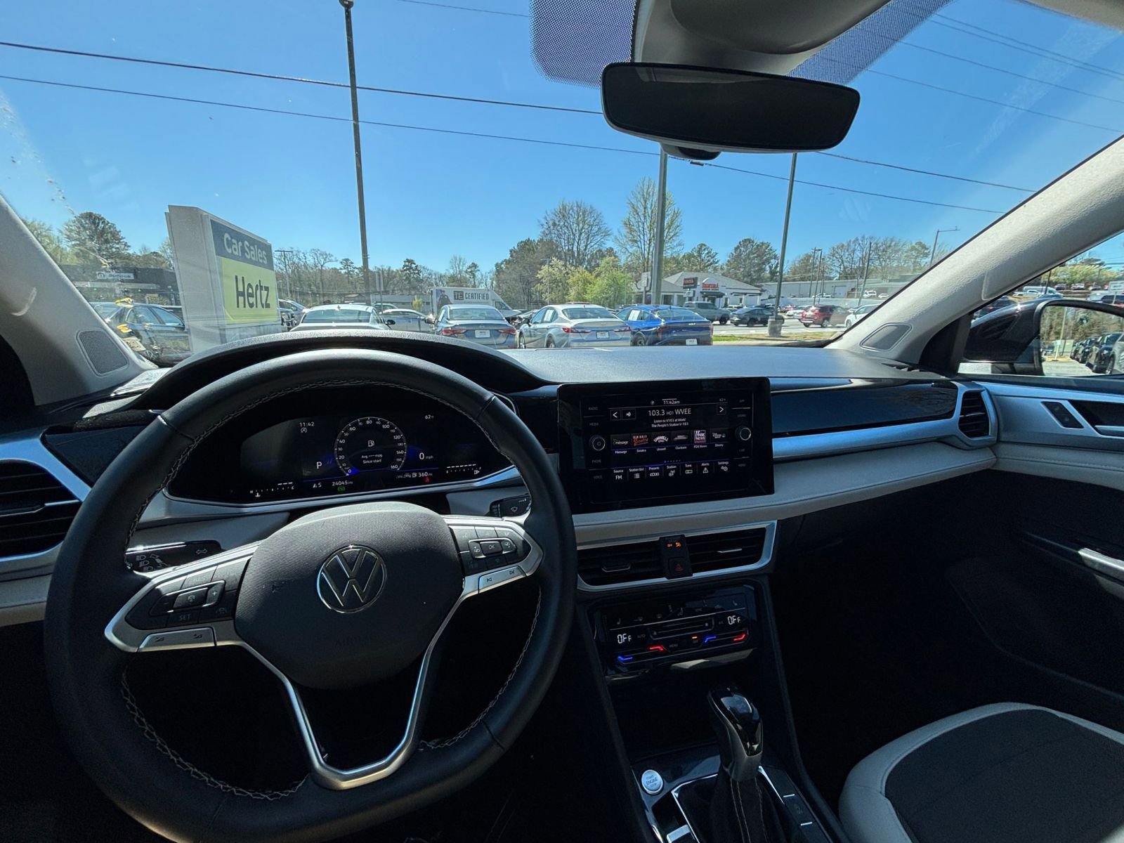 Thumbnail: 2025 Volkswagen Taos - 34