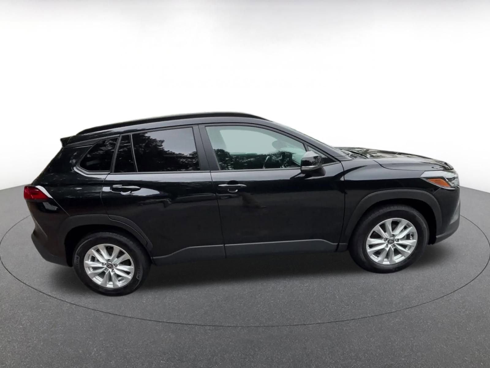 Thumbnail: 2025 Toyota Corolla Cross - 16