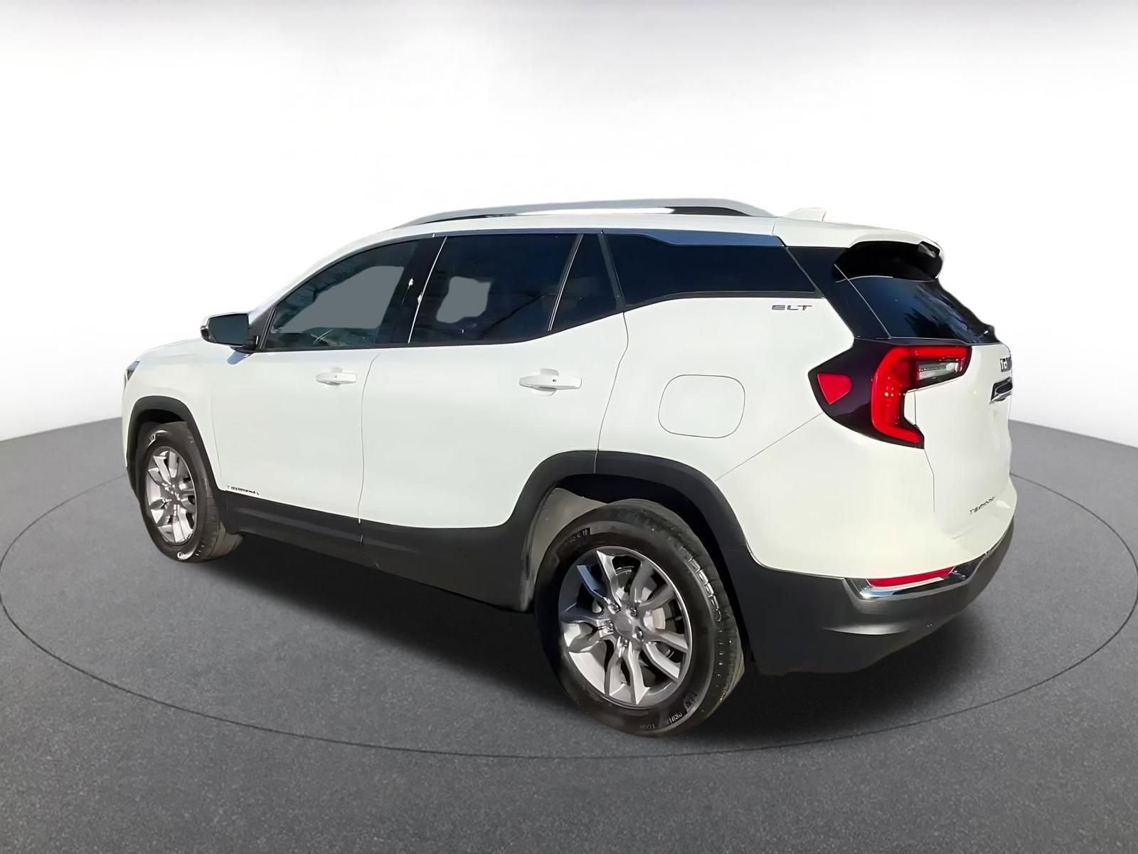 Thumbnail: 2024 GMC Terrain - 10